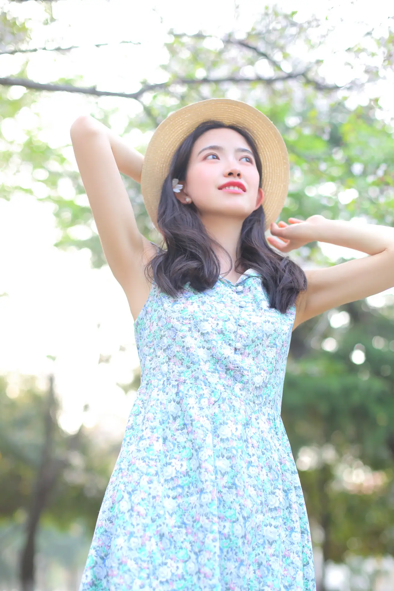 [艺图语] 2022.08.07 Vol.1645 – 花倦 小草草呀#[22P]-10