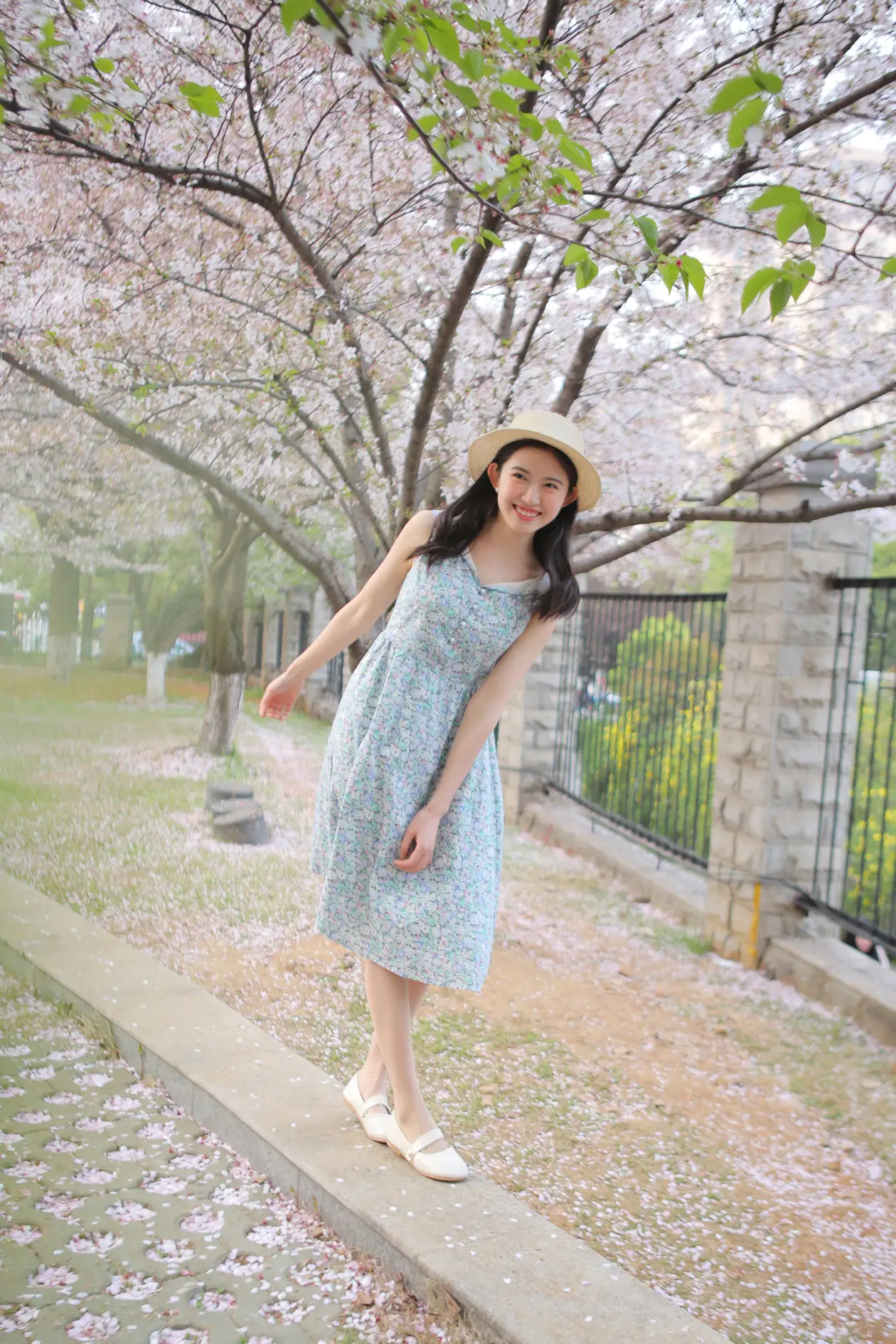 [艺图语] 2022.08.07 Vol.1645 – 花倦 小草草呀#[22P]-7