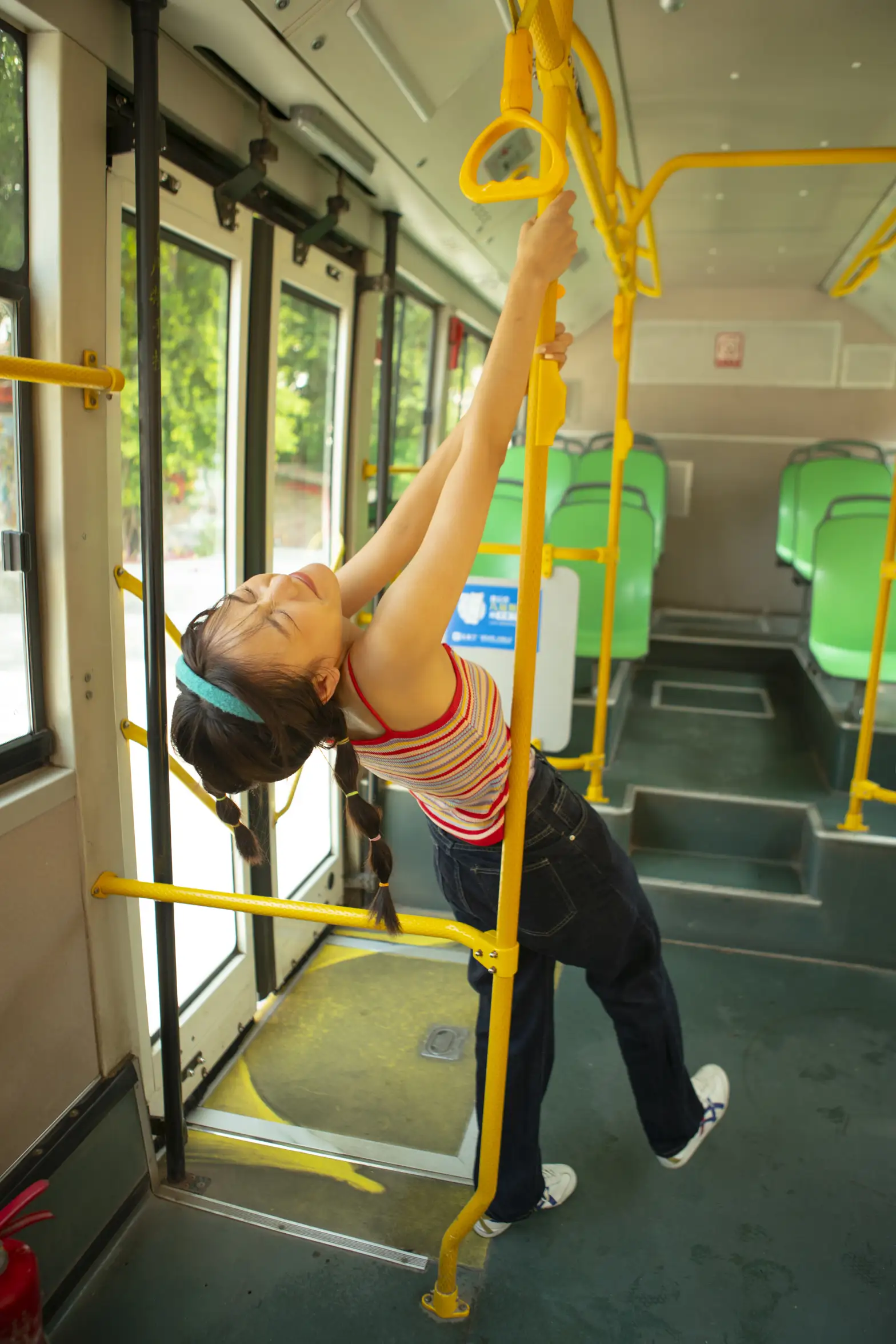 [艺图语] 2021.11.05 Vol.421 – happytune 奶茶妹MM#[28P]-1