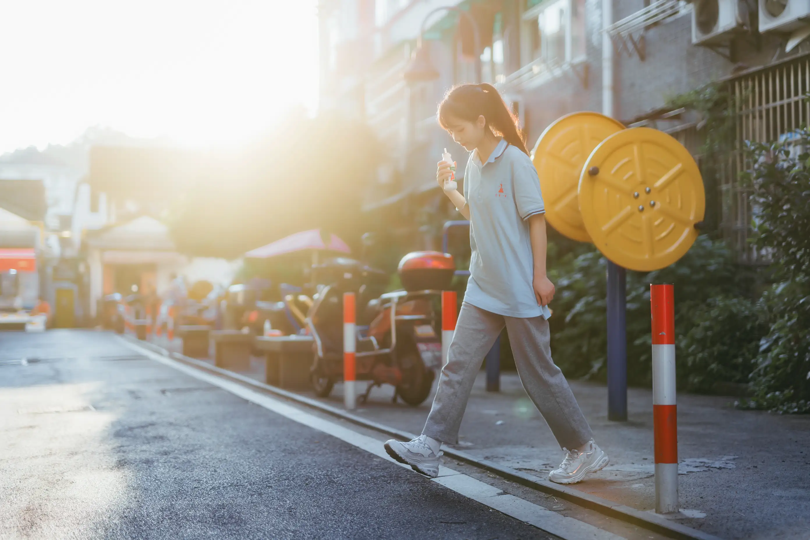 [艺图语] 2022.06.11 Vol.1151 – 校服少女 肥宅糖糖子#[30P]-1