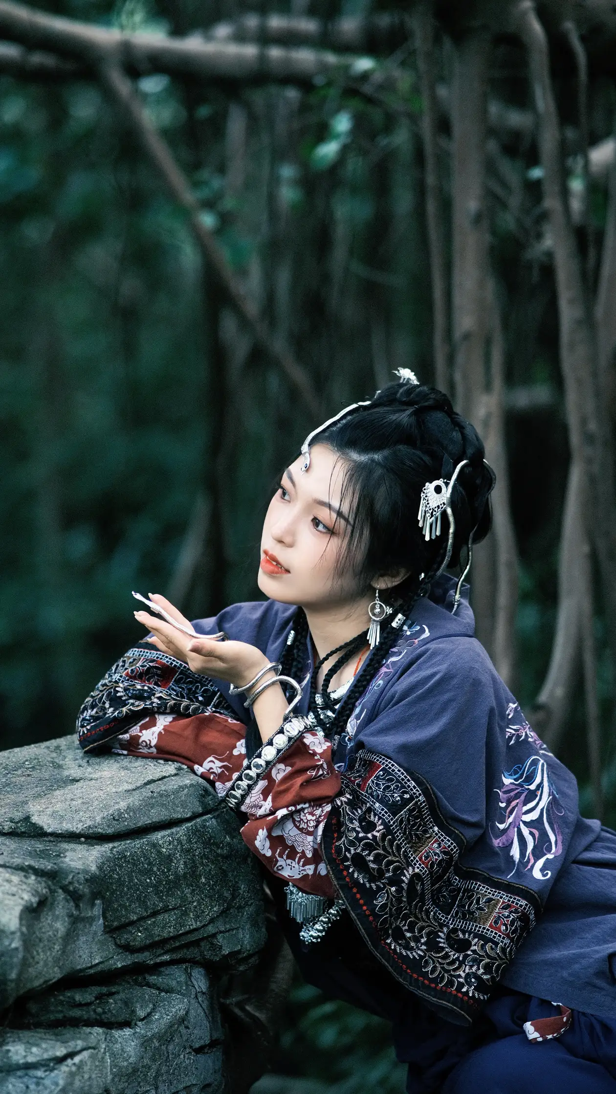 [艺图语] 2022.07.08 Vol.1414 – 苗家姑娘 proyhine#[28P]-4