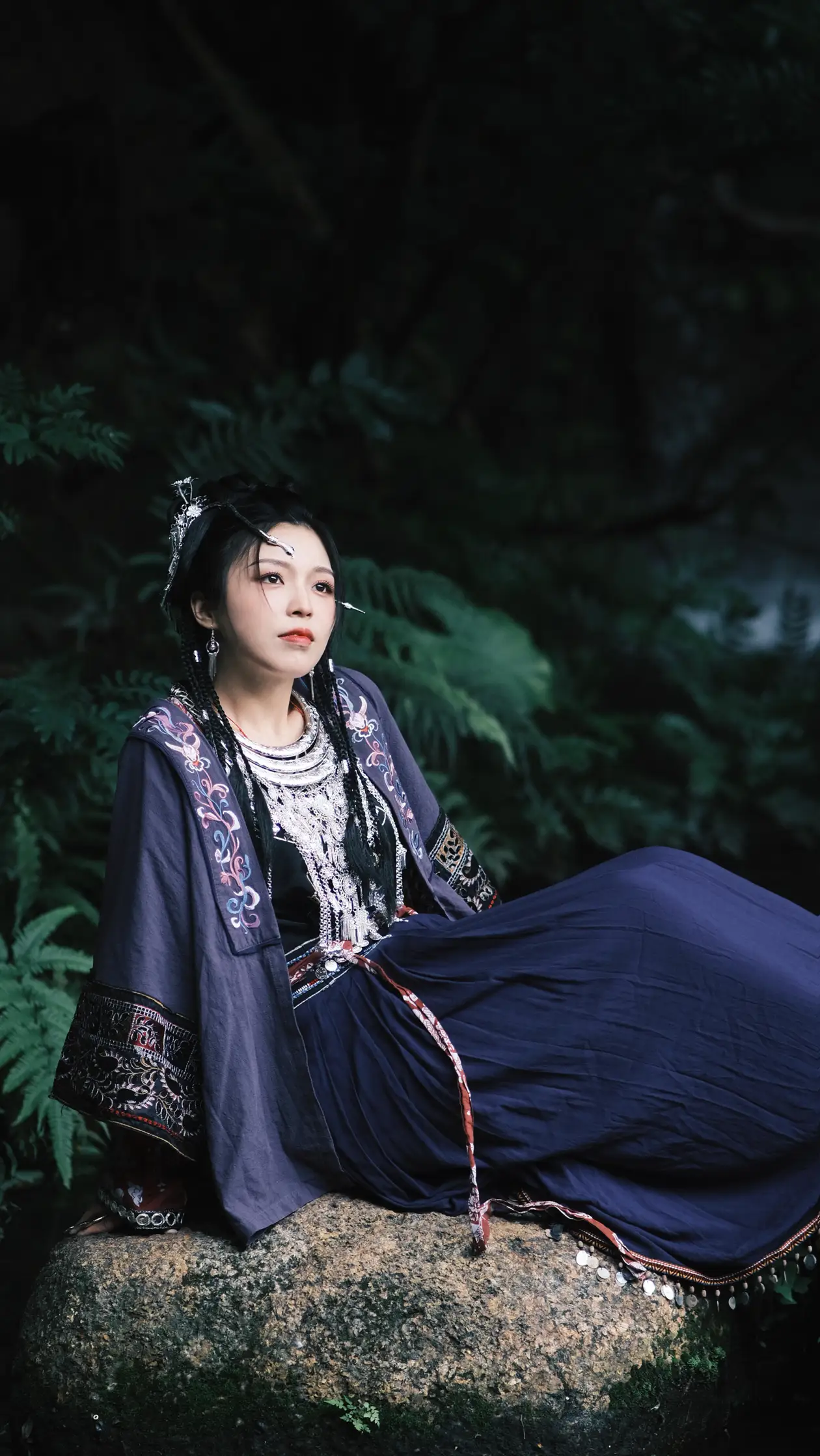 [艺图语] 2022.07.08 Vol.1414 – 苗家姑娘 proyhine#[28P]-7