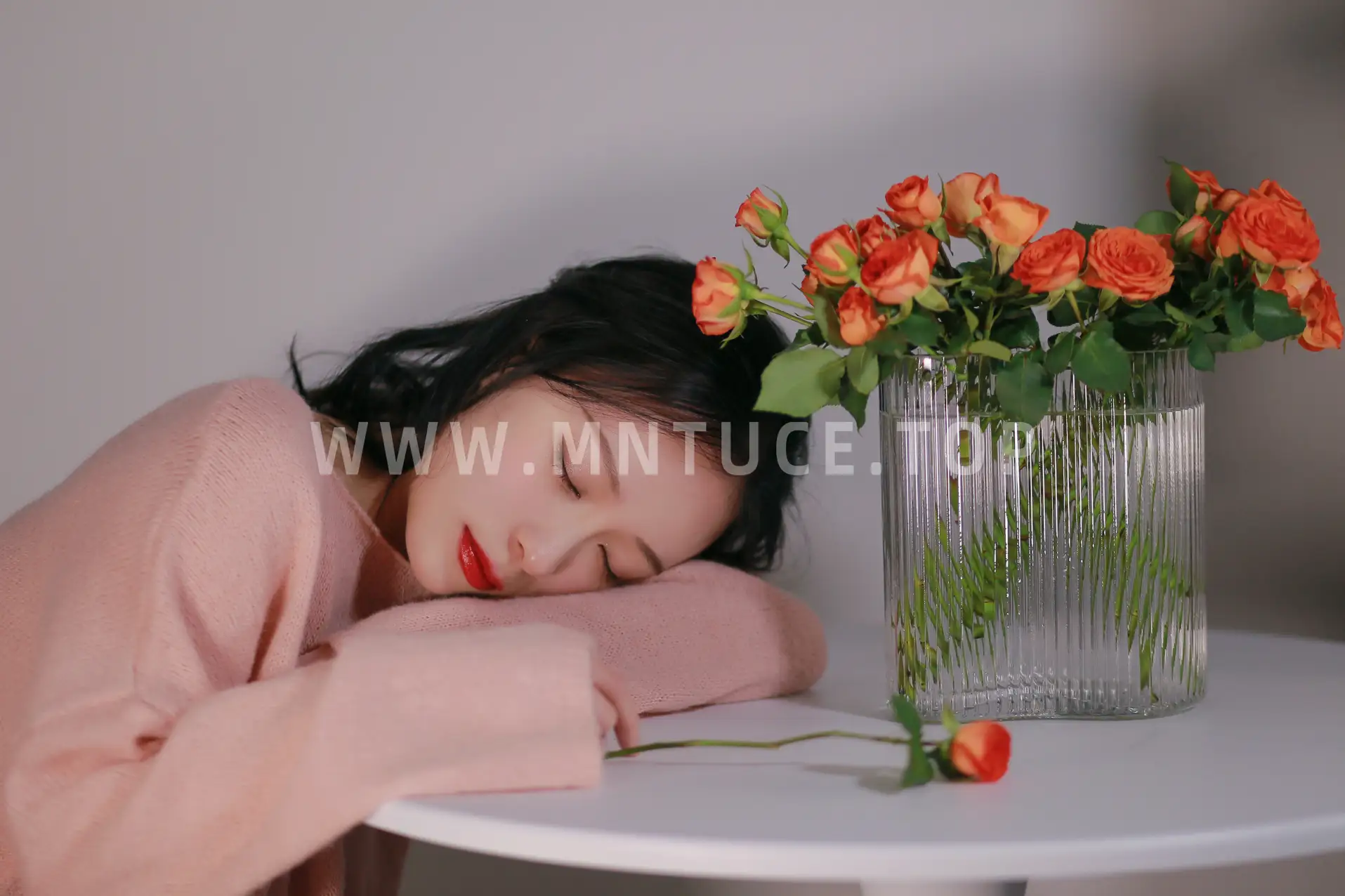 [艺图语] 2022.05.23 Vol.0960 – 花与少女 花泽阮阮#[25P]-4