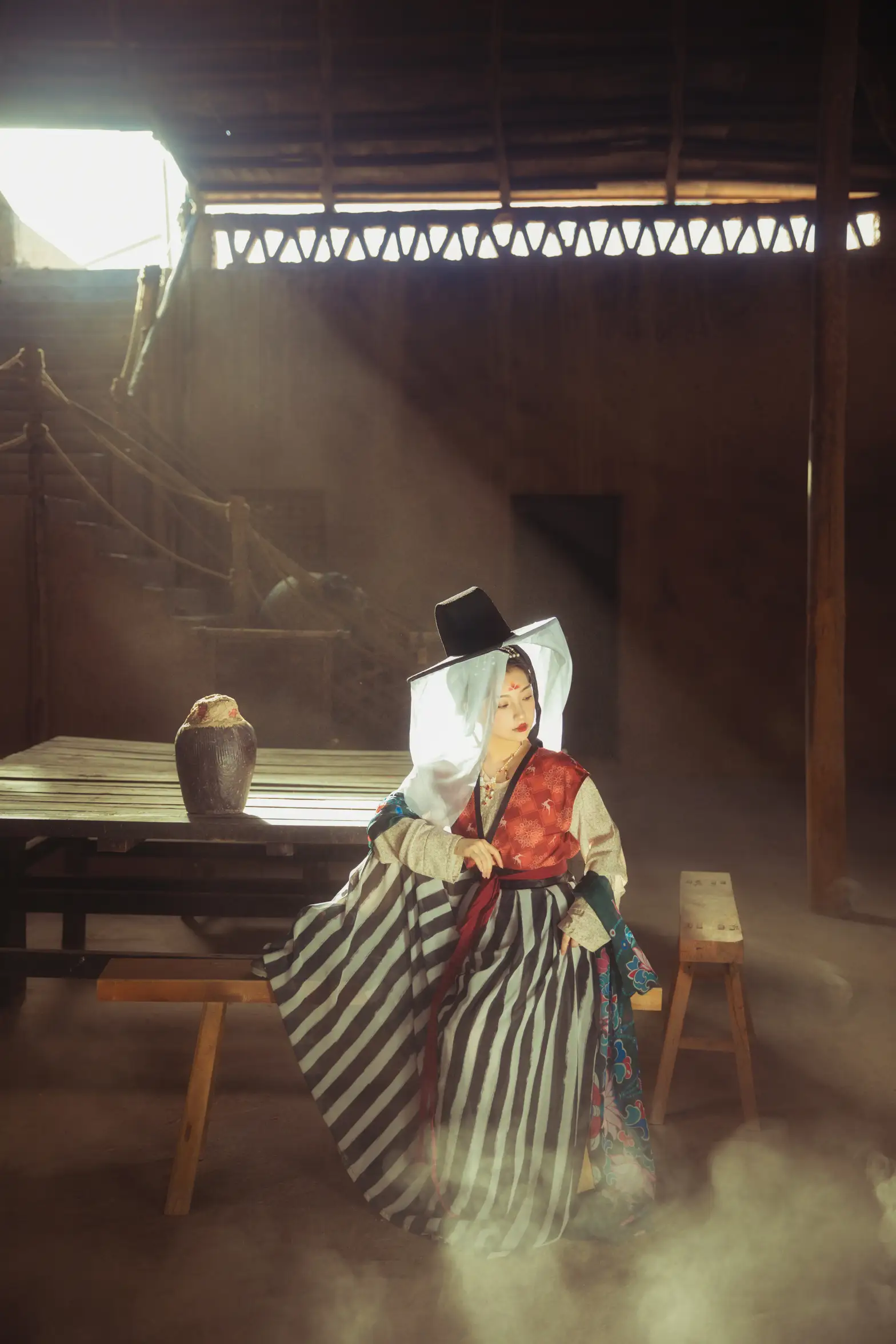 [艺图语] 2022.01.15 Vol.657 – 酒窖 一千只大日日#[18P]-1