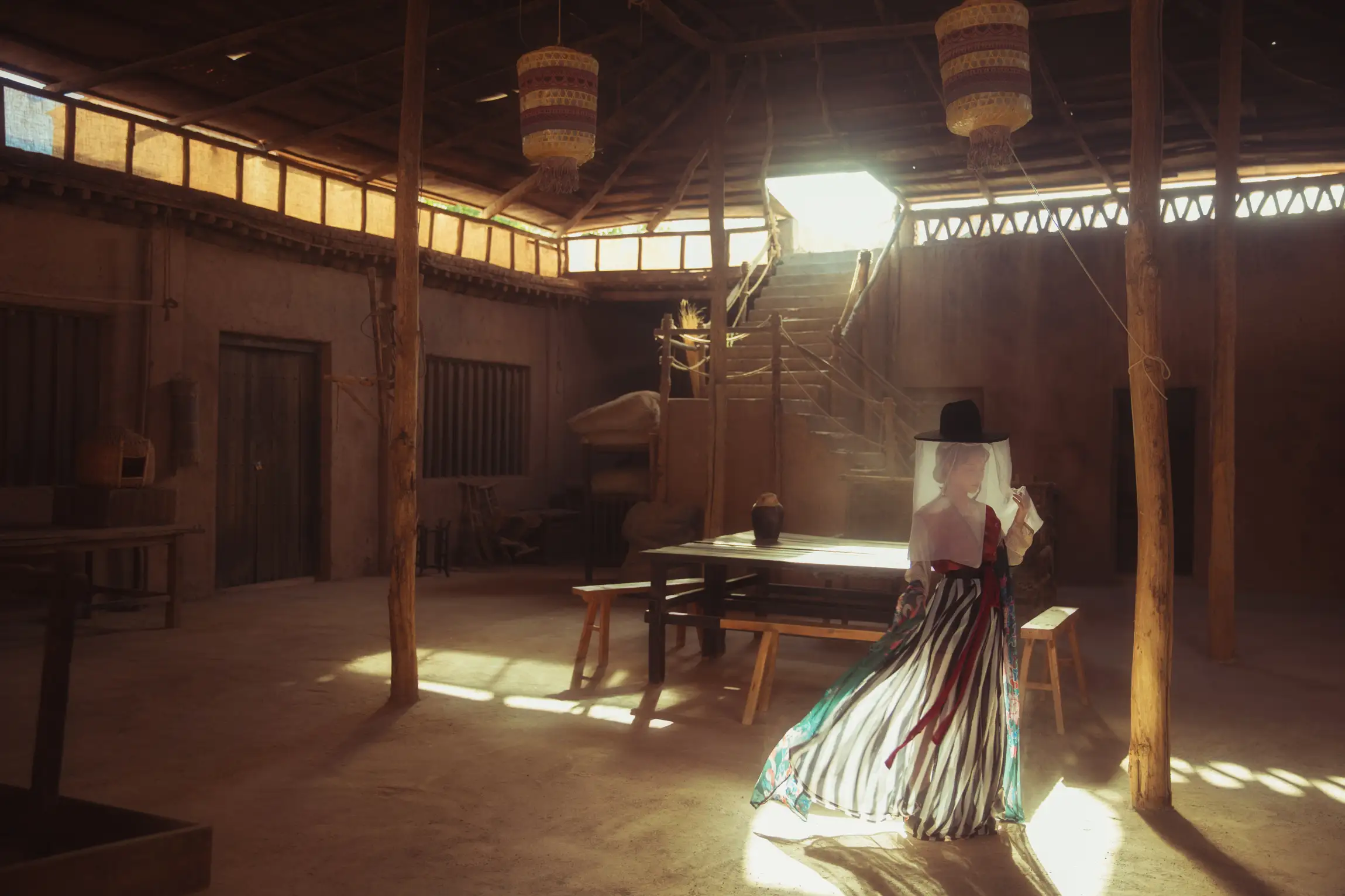 [艺图语] 2022.01.15 Vol.657 – 酒窖 一千只大日日#[18P]-8