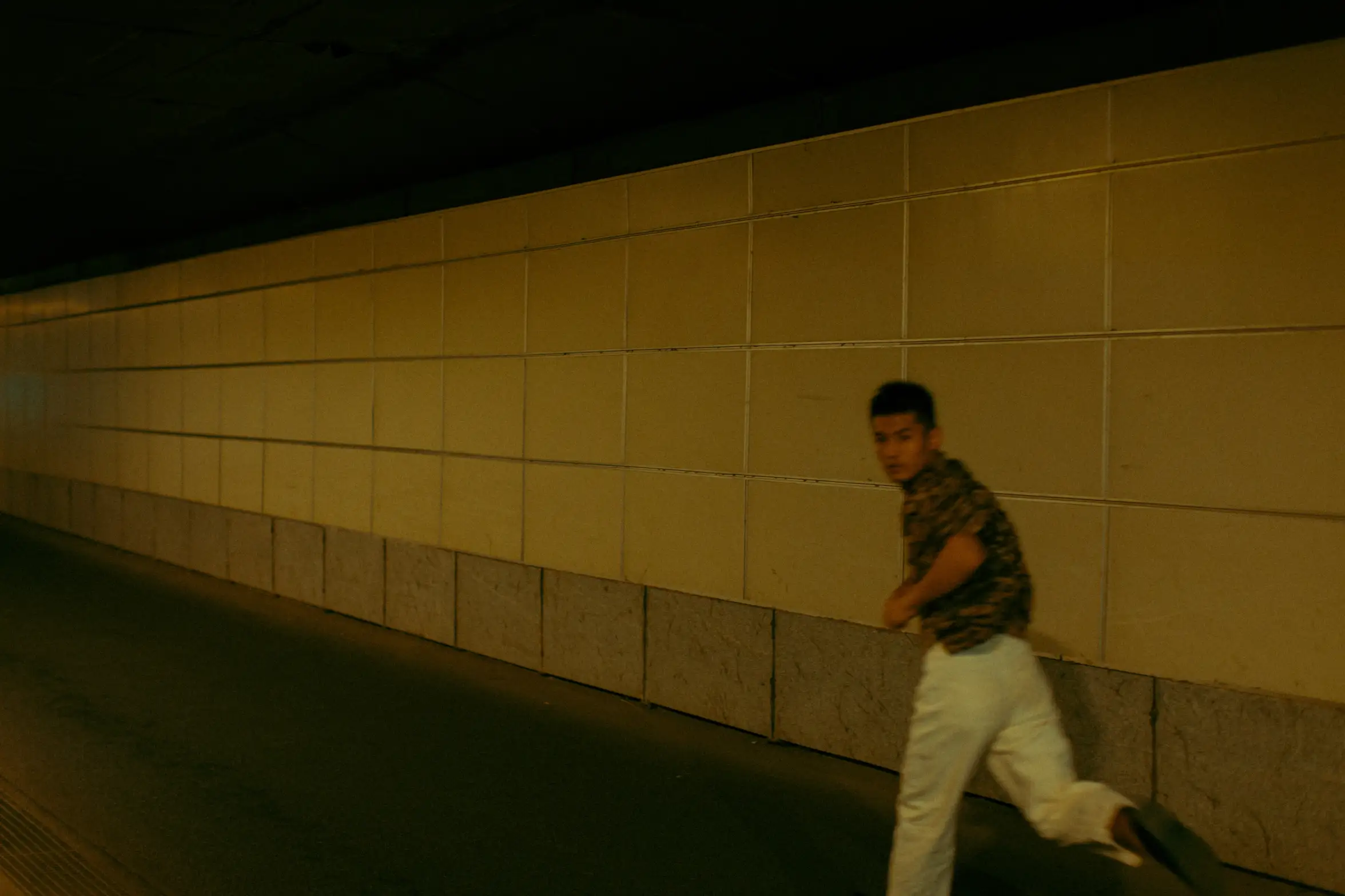 [艺图语] 2021.11.02 Vol.413 – 隧道 崔普润#[30P]-1