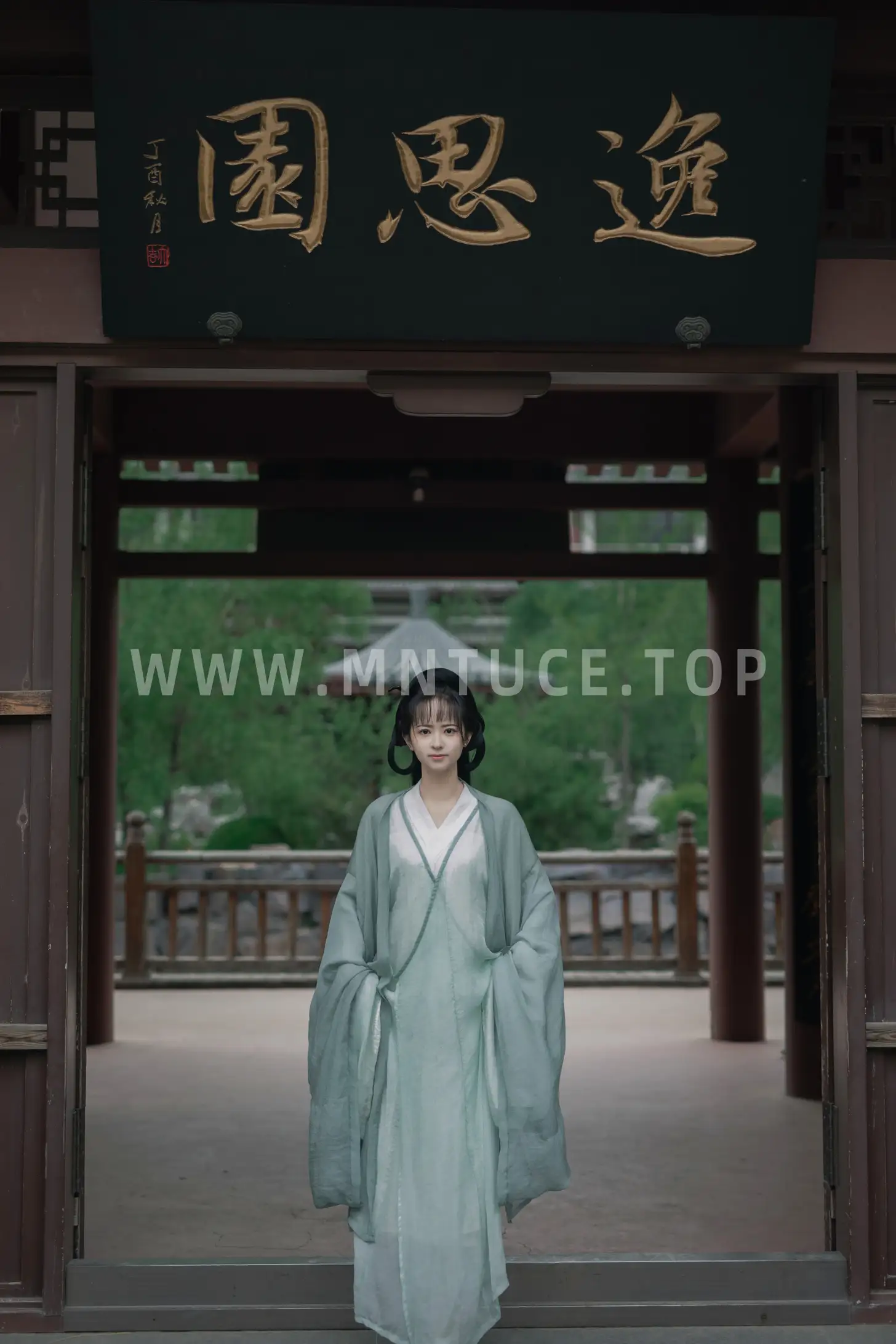 [艺图语] 2022.07.28 Vol.1567 – 逸思园 小楠#[26P]-8