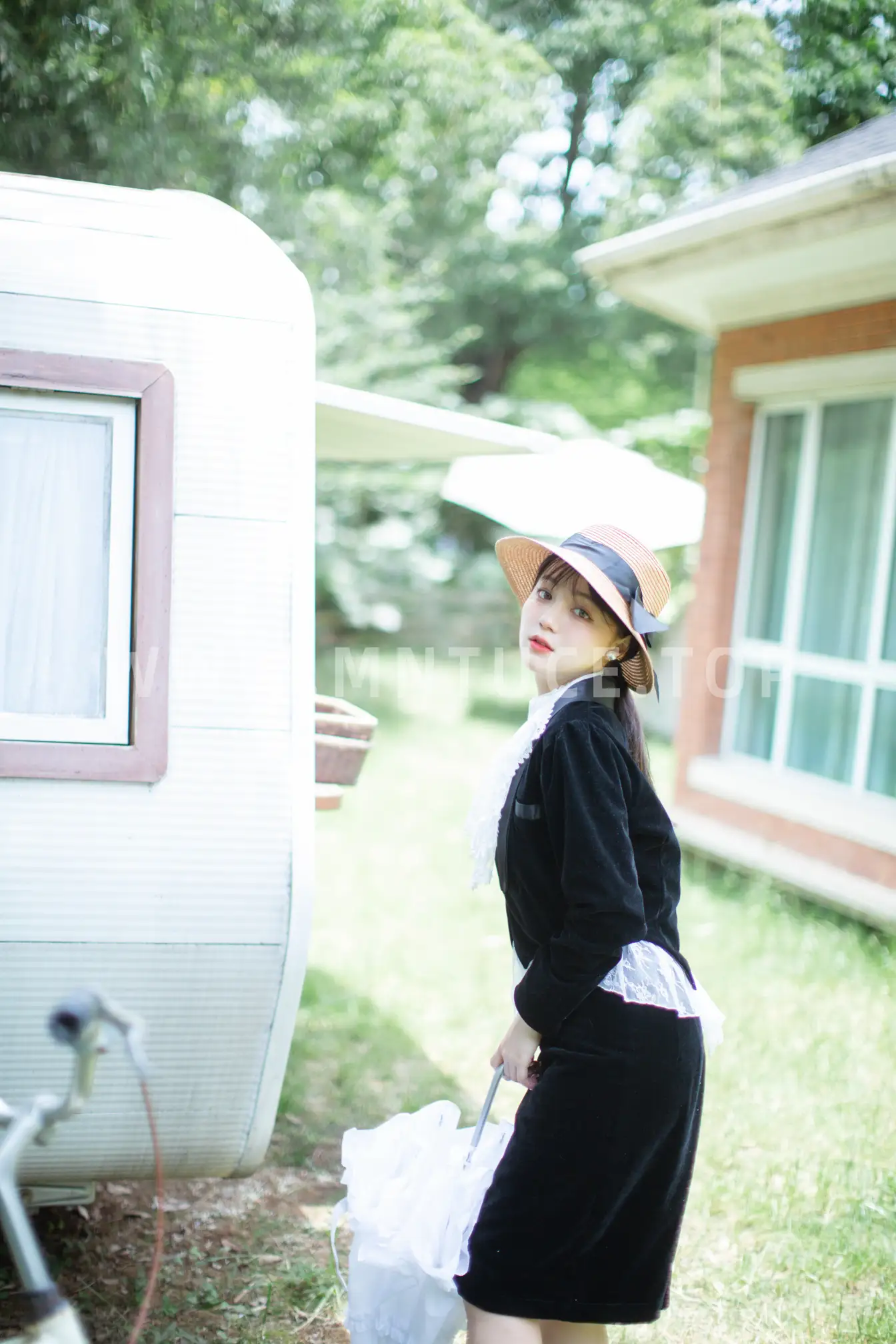 [艺图语] 2022.07.15 Vol.1489 – 夏日花园 夏芸是只小考拉#[26P]-9