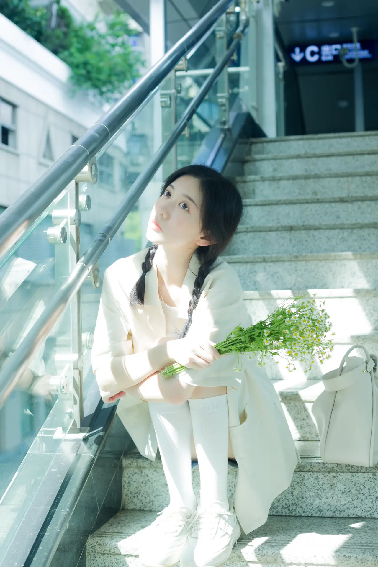 [艺图语] 2022.08.22 Vol.1761 – 地铁奇遇记 饲猫少女 饲猫少女-#[39P]-6