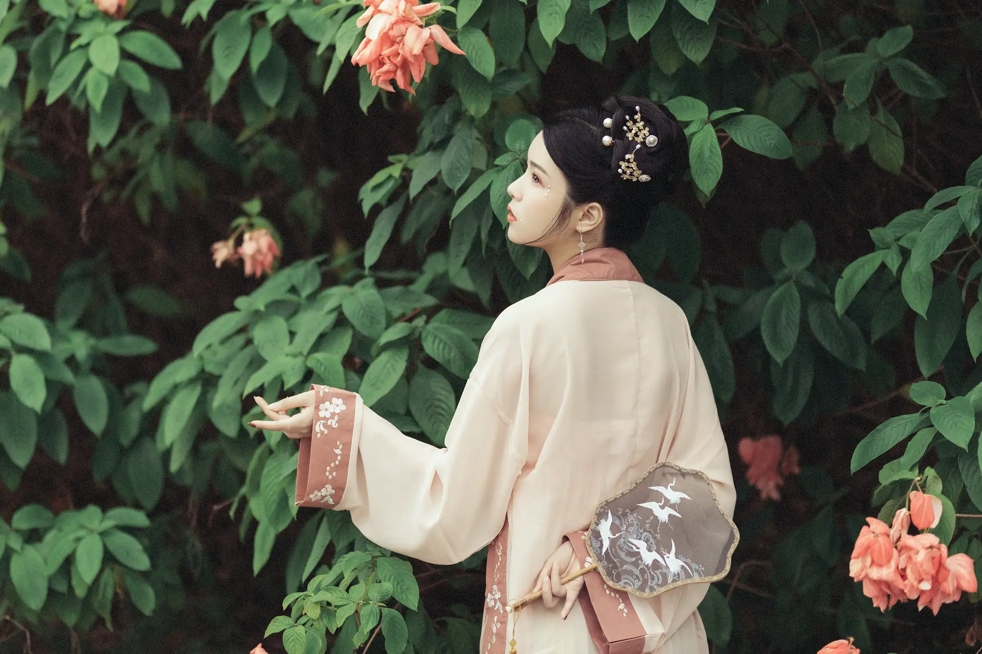 [艺图语] 2022.01.04 Vol.583 – 花期不待 三重子#[27P]-10