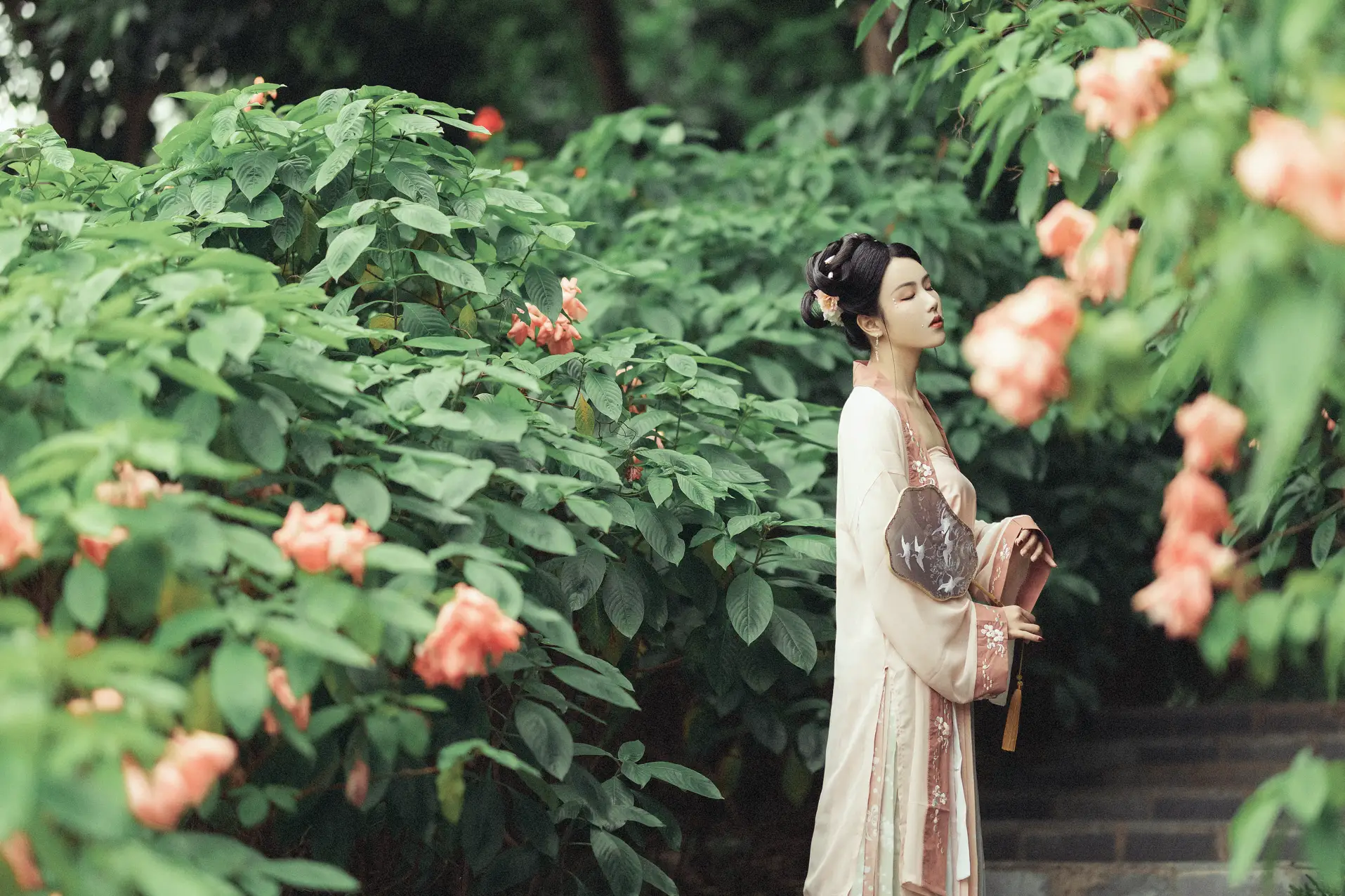 [艺图语] 2022.01.04 Vol.583 – 花期不待 三重子#[27P]-5