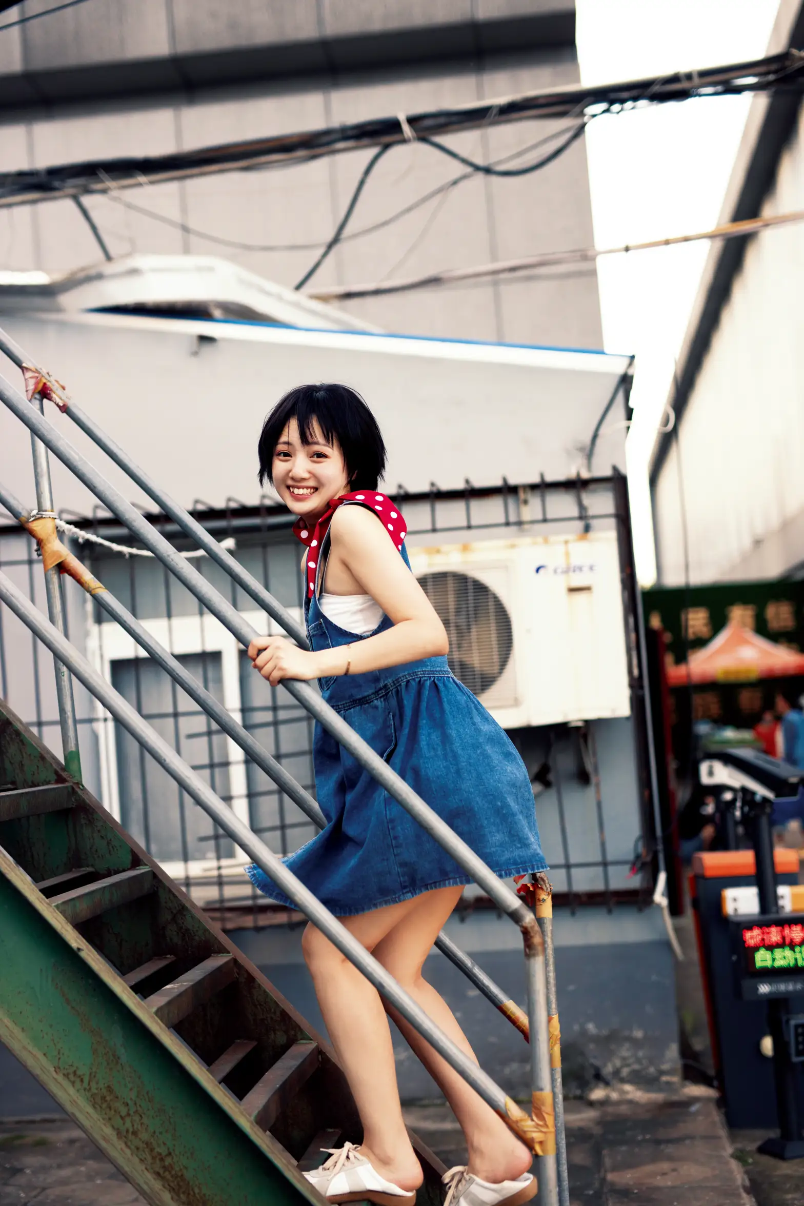 [艺图语] 2021.11.27 Vol.476 – 短发女孩 黎美汐#[31P]-3