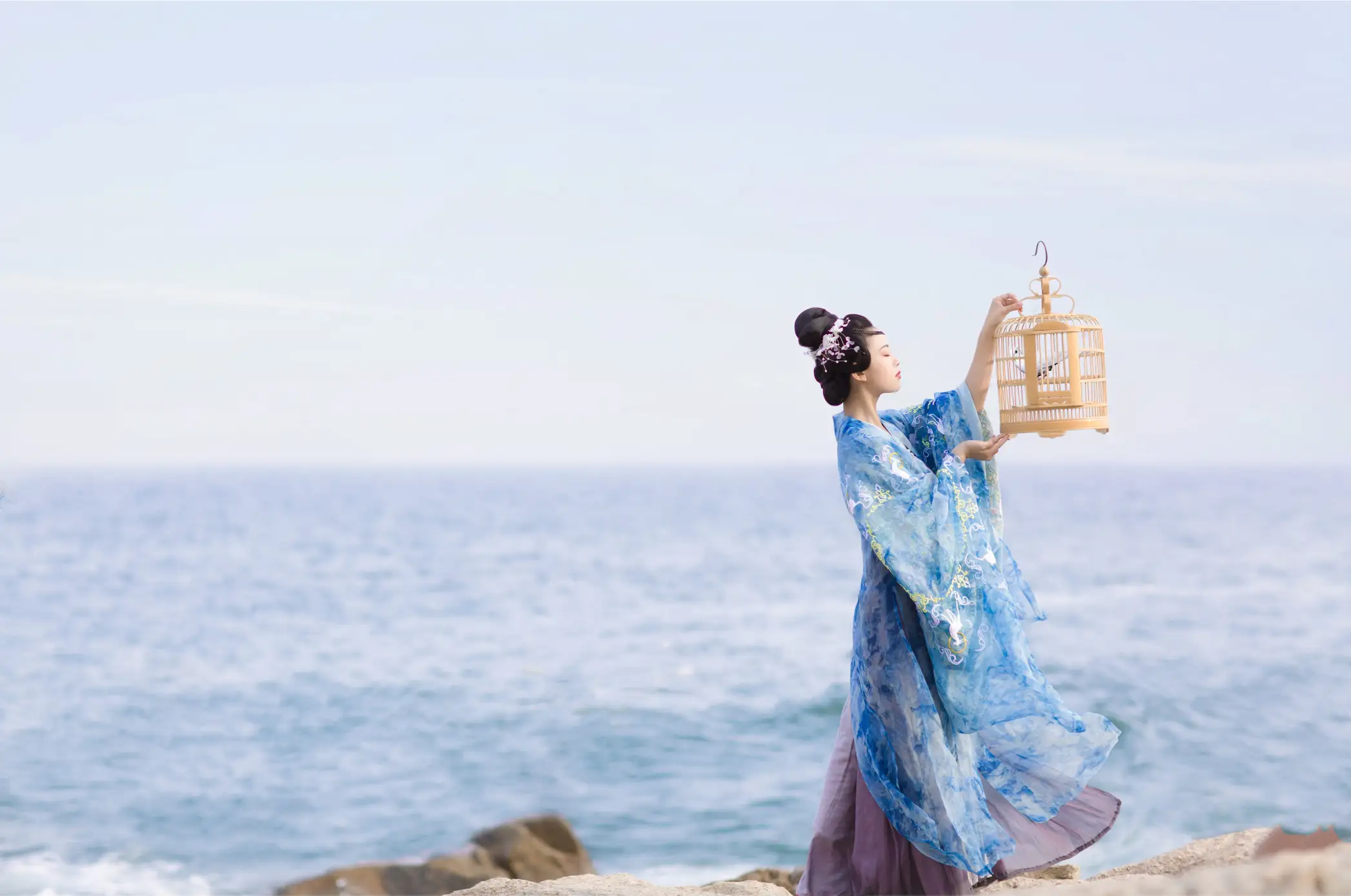 [艺图语] 2022.08.04 Vol.1626 – 誓鸟 凌小薇-#[24P]-1