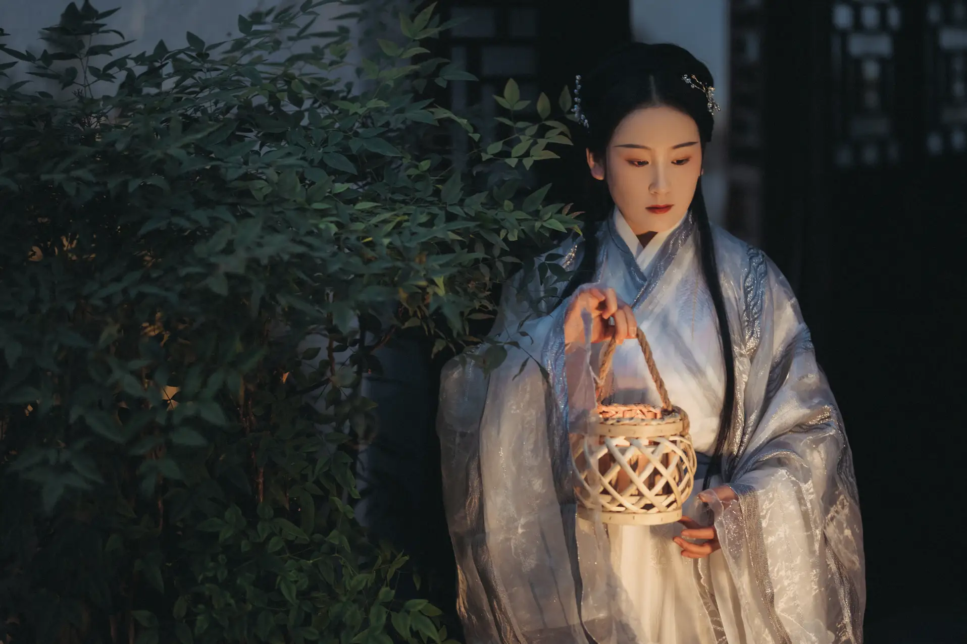 [艺图语] 2021.10.19 Vol.370 – 南歌子 淡蓝色忧伤静流淌#[27P]-10