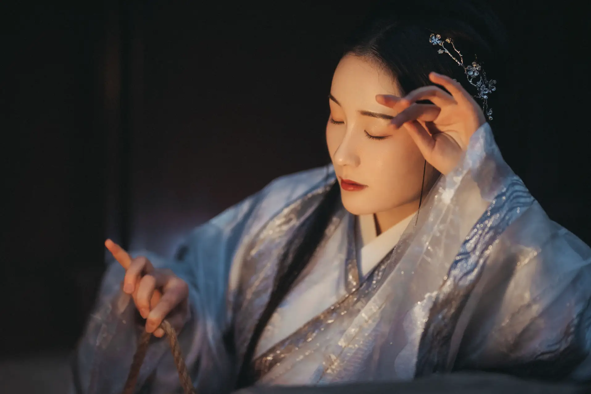 [艺图语] 2021.10.19 Vol.370 – 南歌子 淡蓝色忧伤静流淌#[27P]-10