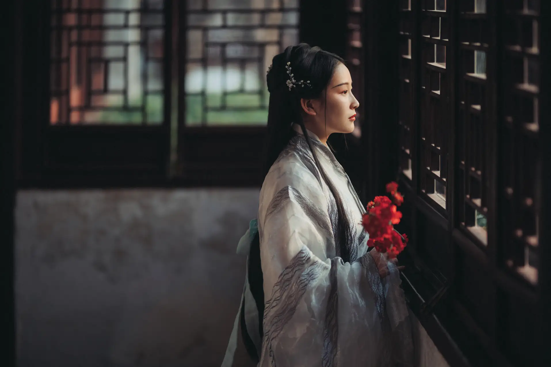 [艺图语] 2021.10.19 Vol.370 – 南歌子 淡蓝色忧伤静流淌#[27P]-1