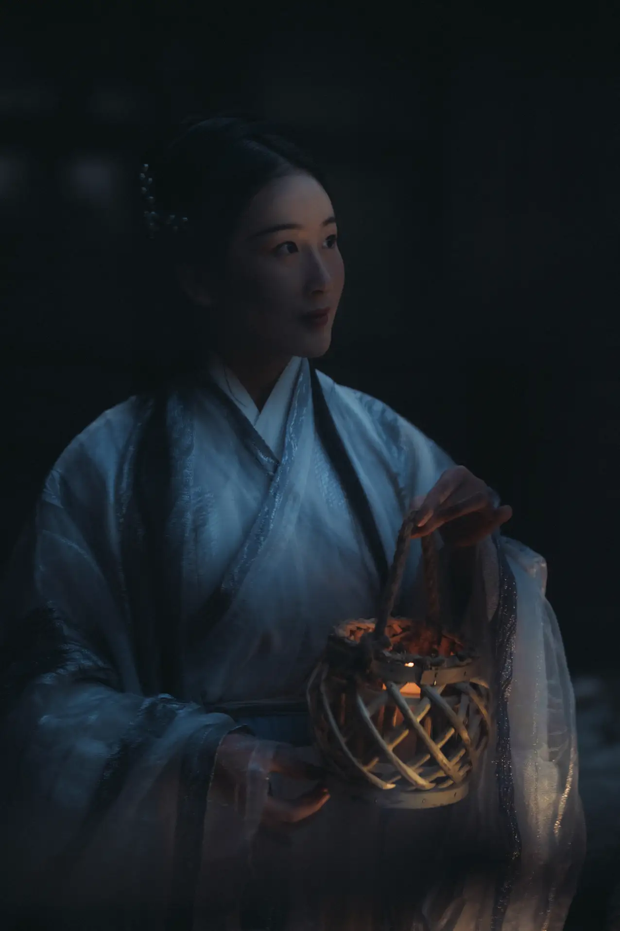 [艺图语] 2021.10.19 Vol.370 – 南歌子 淡蓝色忧伤静流淌#[27P]-2