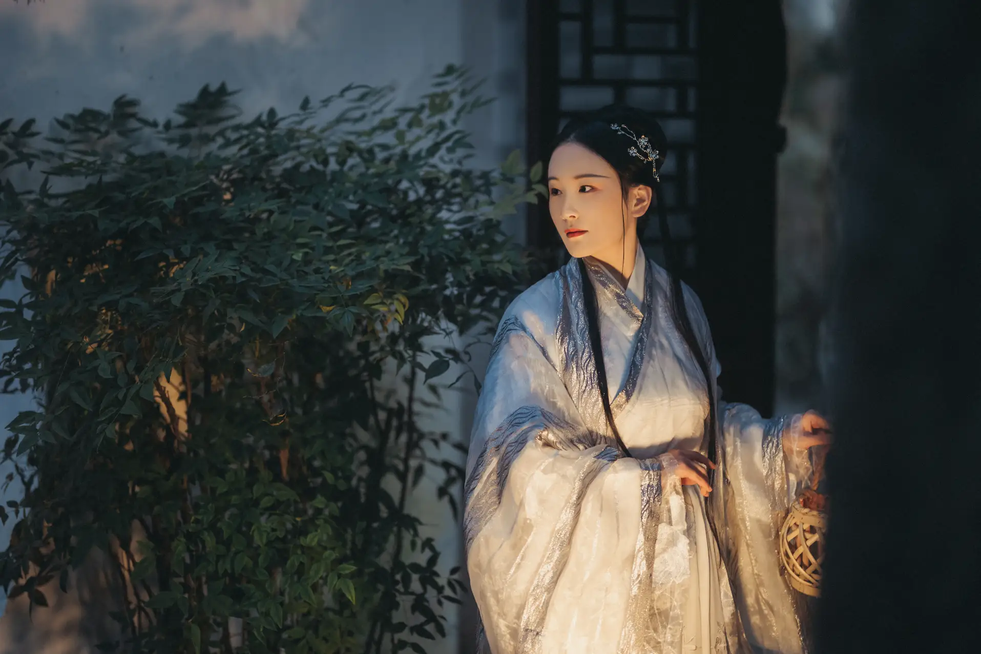 [艺图语] 2021.10.19 Vol.370 – 南歌子 淡蓝色忧伤静流淌#[27P]-7