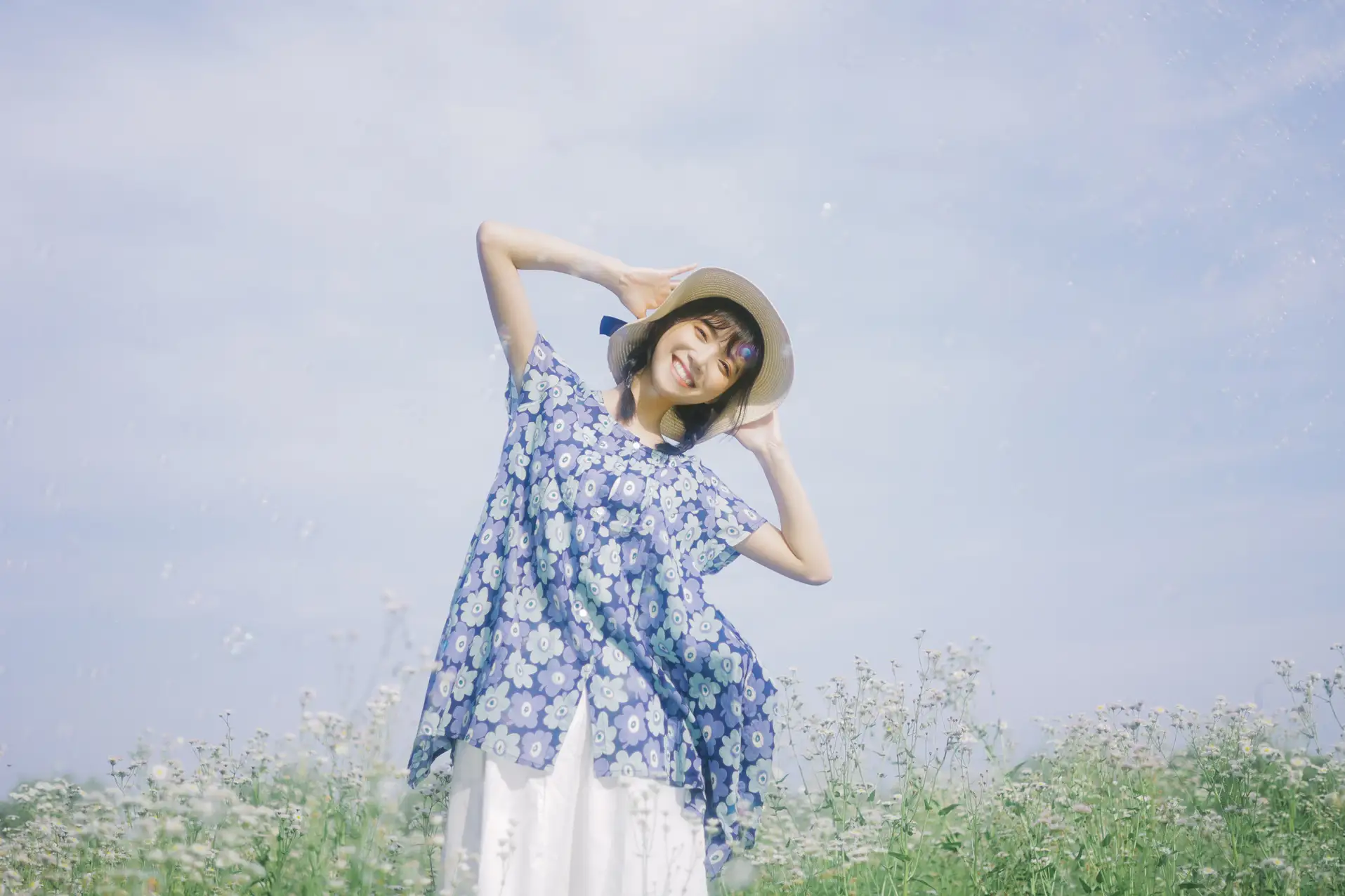 [艺图语] 2022.07.06 Vol.1393 – 初夏的花海 一只阿梦崽#[35P]-3