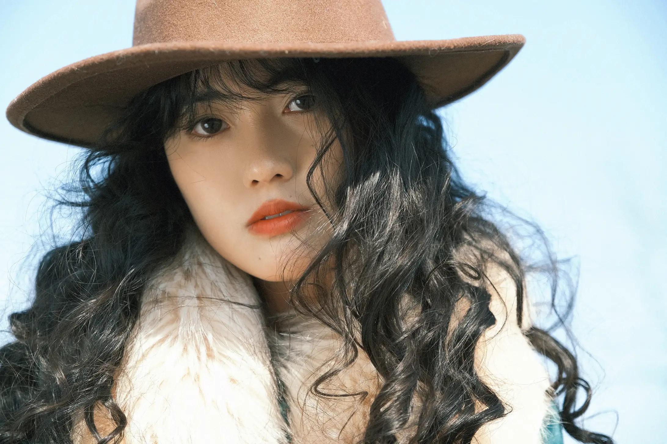 [艺图语] 2022.09.13 Vol.1939 – 秋日情书 爆毛绵羊#[24P]-10