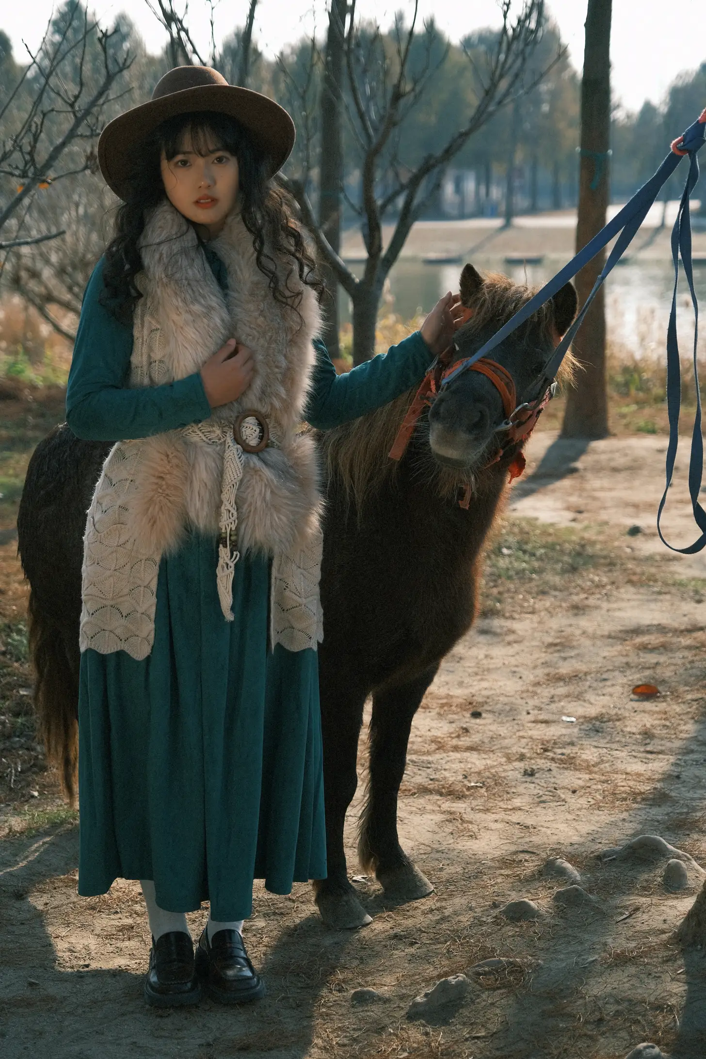 [艺图语] 2022.09.13 Vol.1939 – 秋日情书 爆毛绵羊#[24P]-4