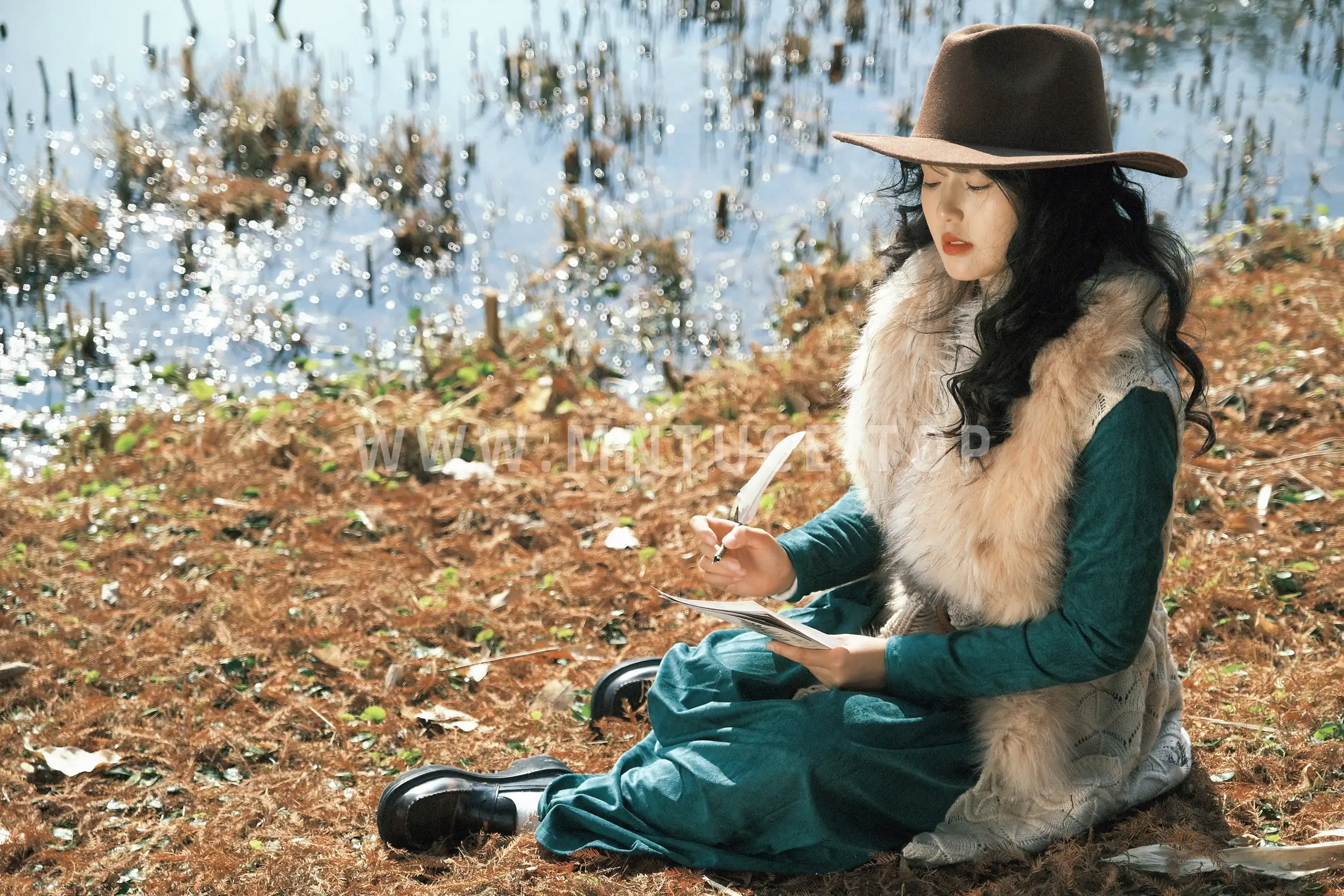 [艺图语] 2022.09.13 Vol.1939 – 秋日情书 爆毛绵羊#[24P]-8