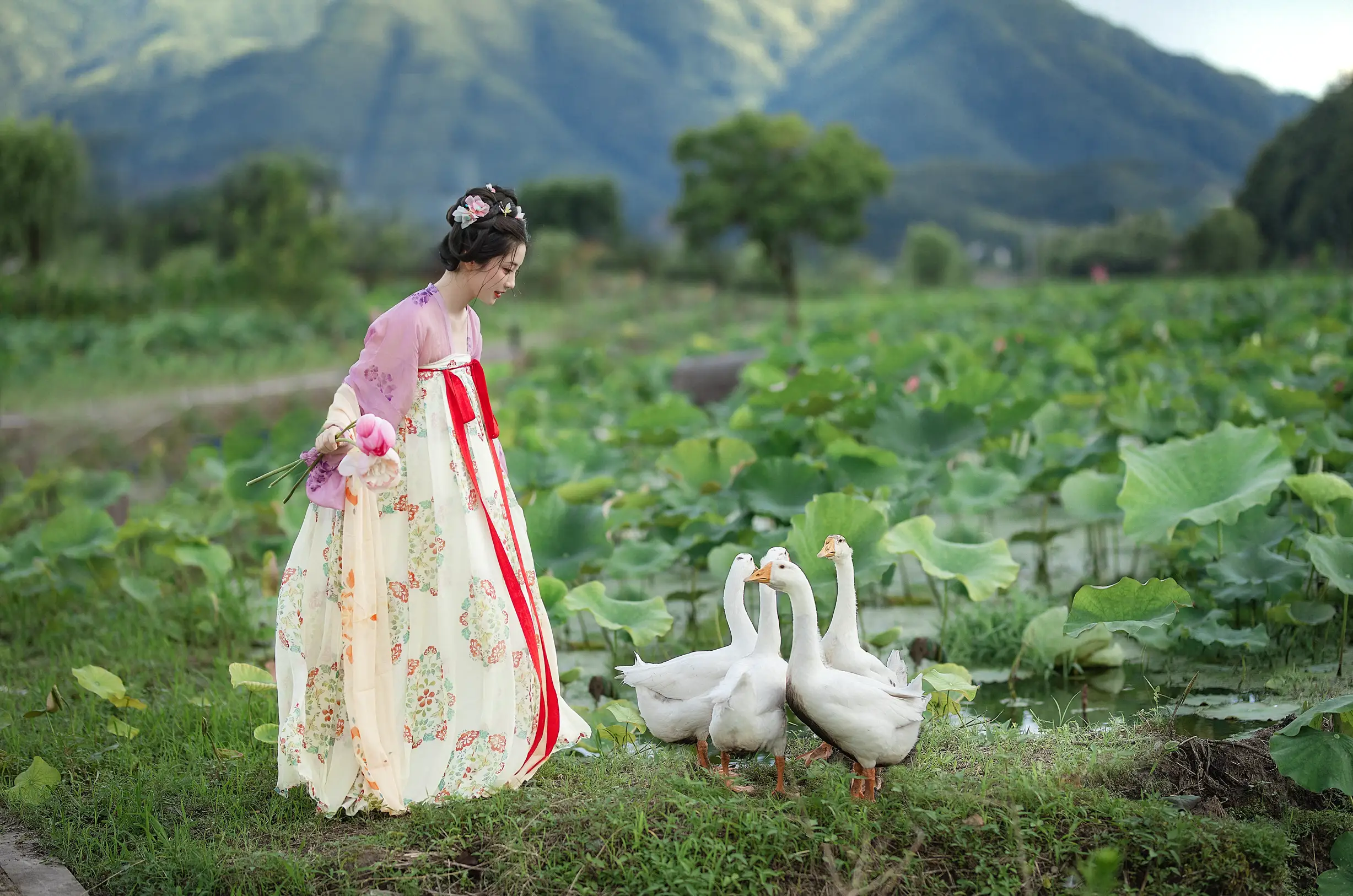 [艺图语] 2022.08.31 Vol.1832 – 采荷 小温暖想要个大太阳#[22P]-9