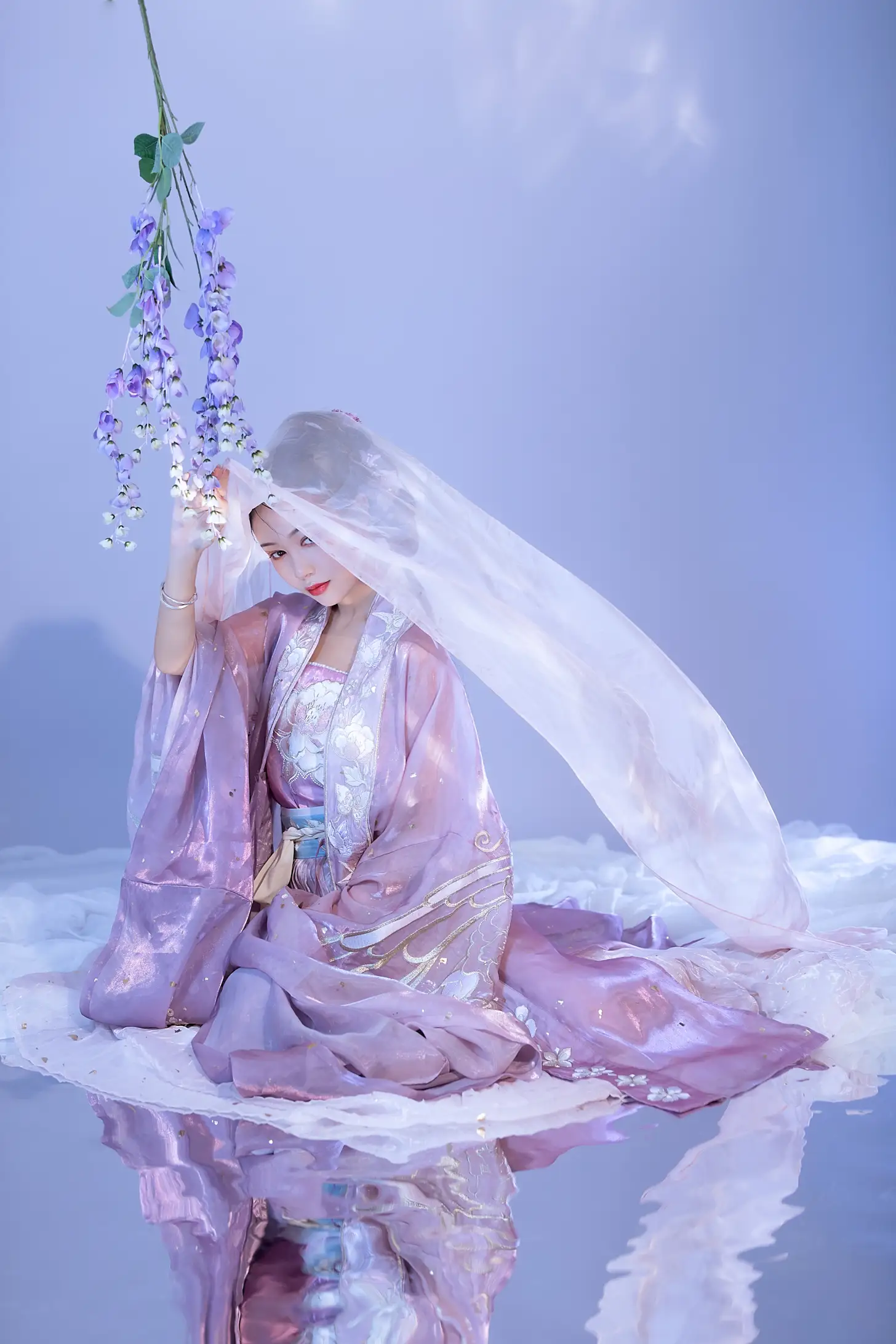 [艺图语] 2022.08.12 Vol.1684 – 镜花水月 梨一依#[24P]-1