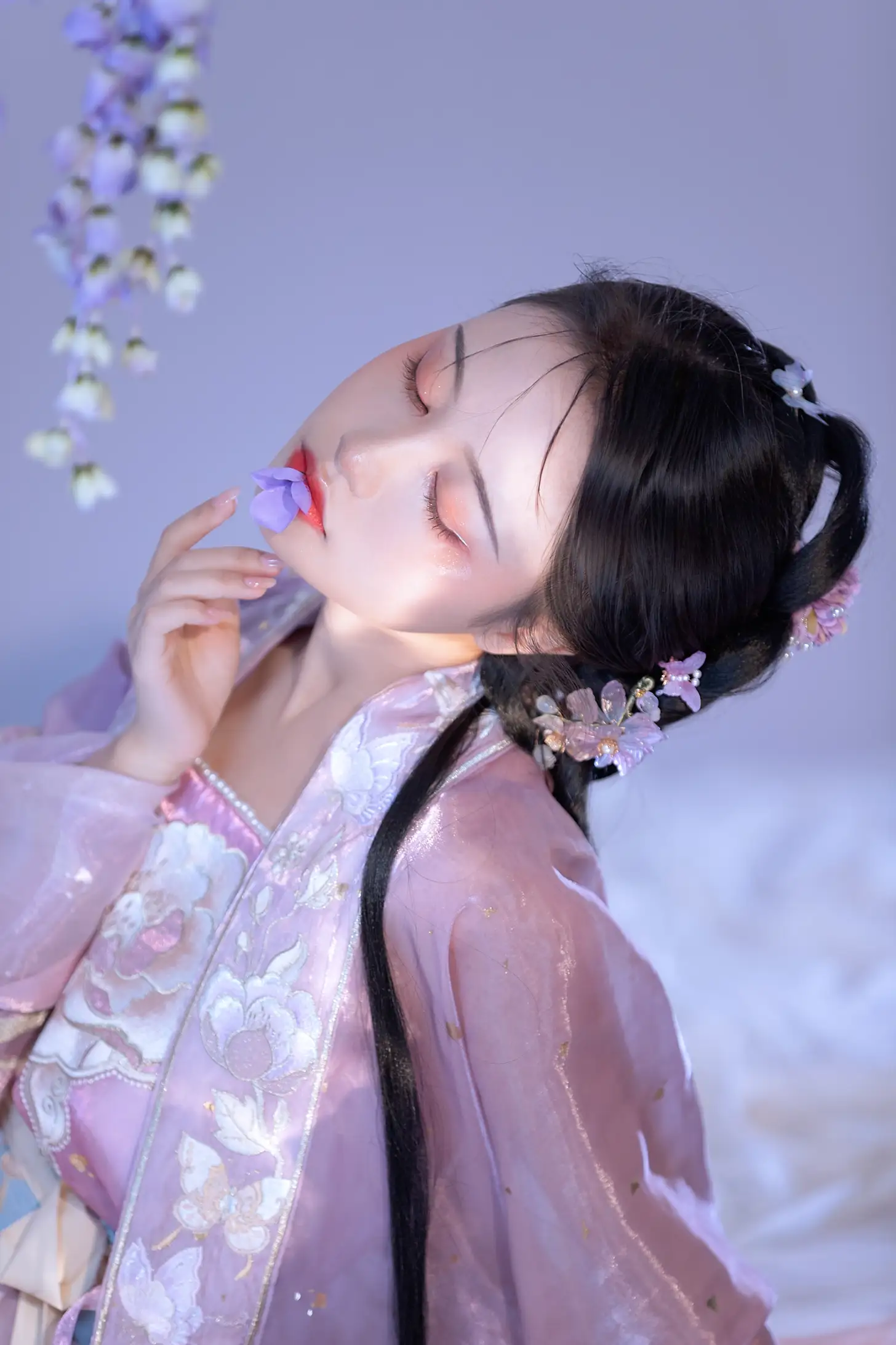 [艺图语] 2022.08.12 Vol.1684 – 镜花水月 梨一依#[24P]-1