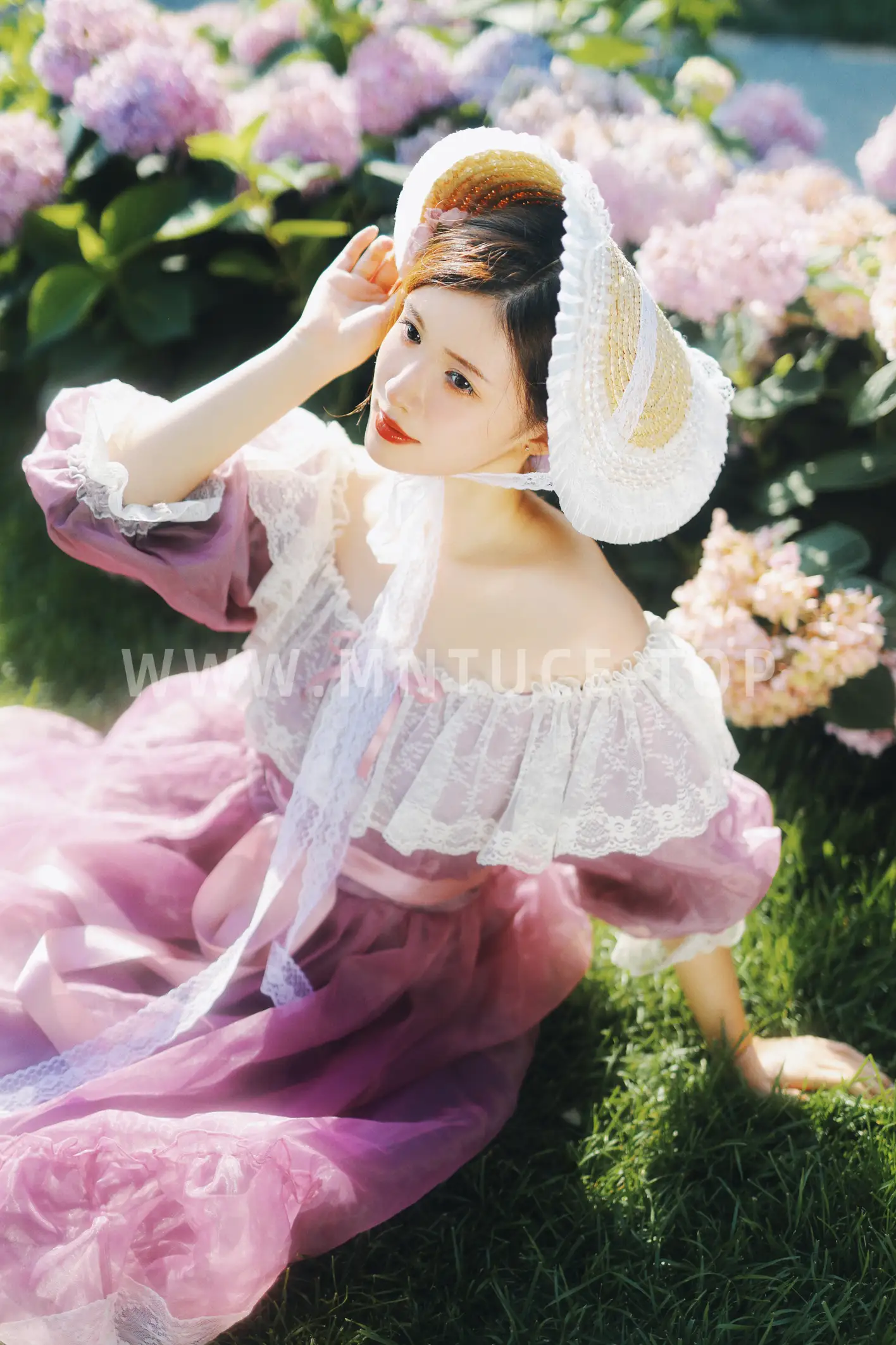 [艺图语] 2022.08.29 Vol.1820 – 无尽之夏 电动小猪pig#[37P]-8