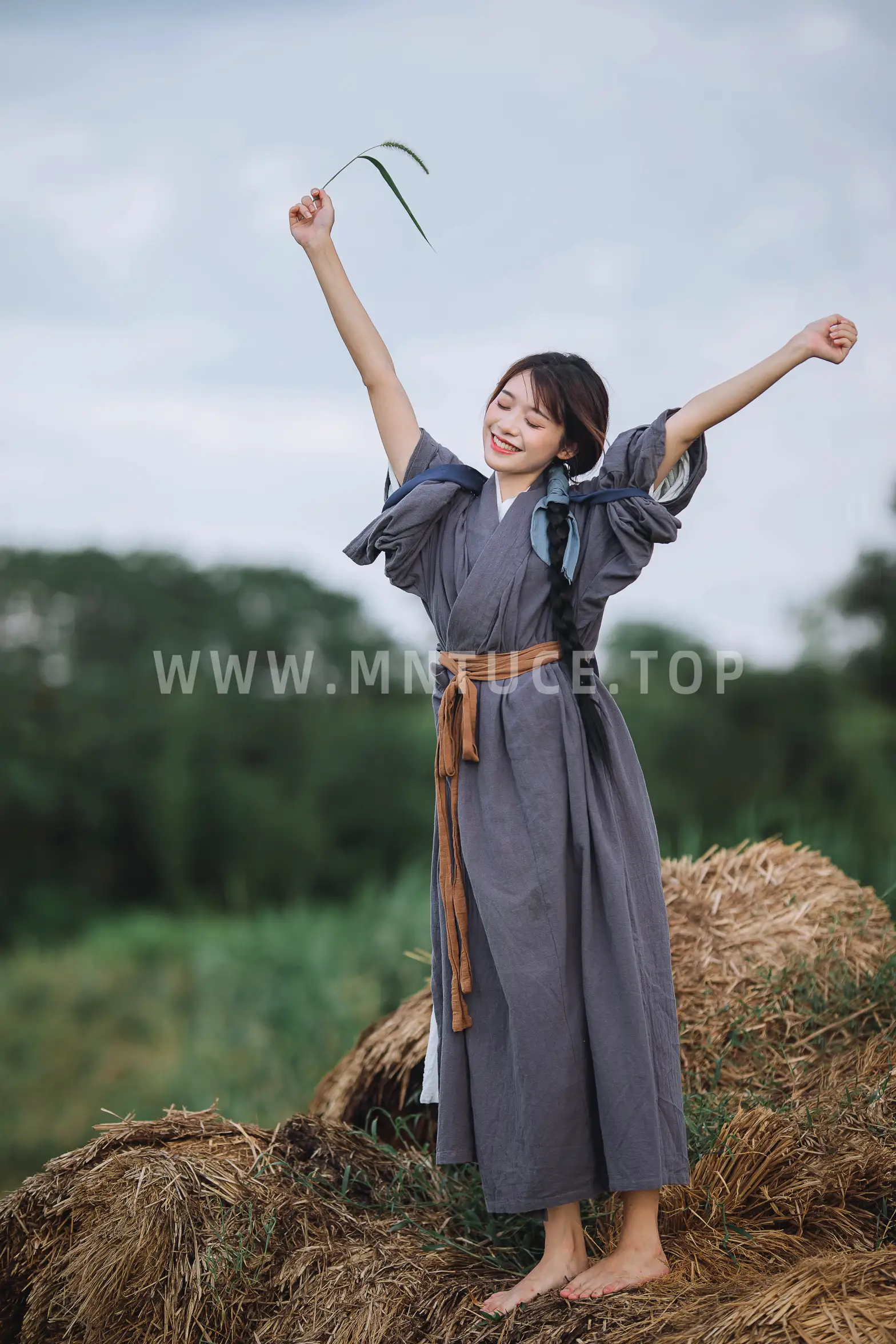 [艺图语] 2022.01.22 Vol.695 – 小千代 惠儿儿吖#[32P]-10