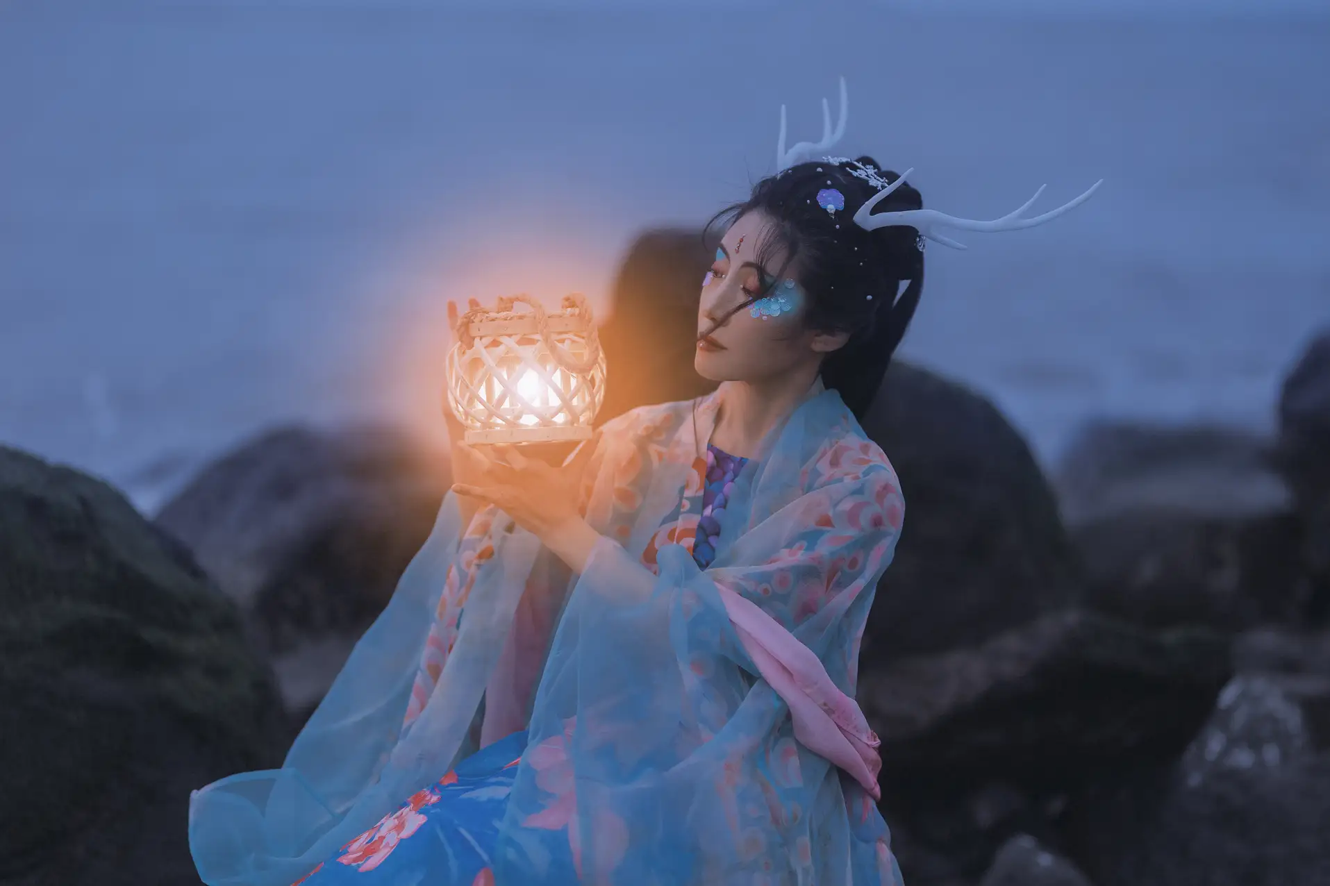 [艺图语] 2021.10.18 Vol.368 – 龙女 何佳#[24P]-3