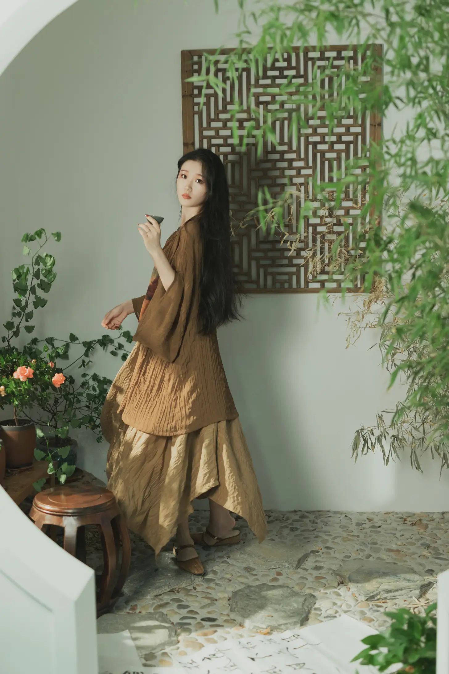 [艺图语] 2022.09.03 Vol.1861 – 素衣 相望回首喵喵喵#[35P]-9