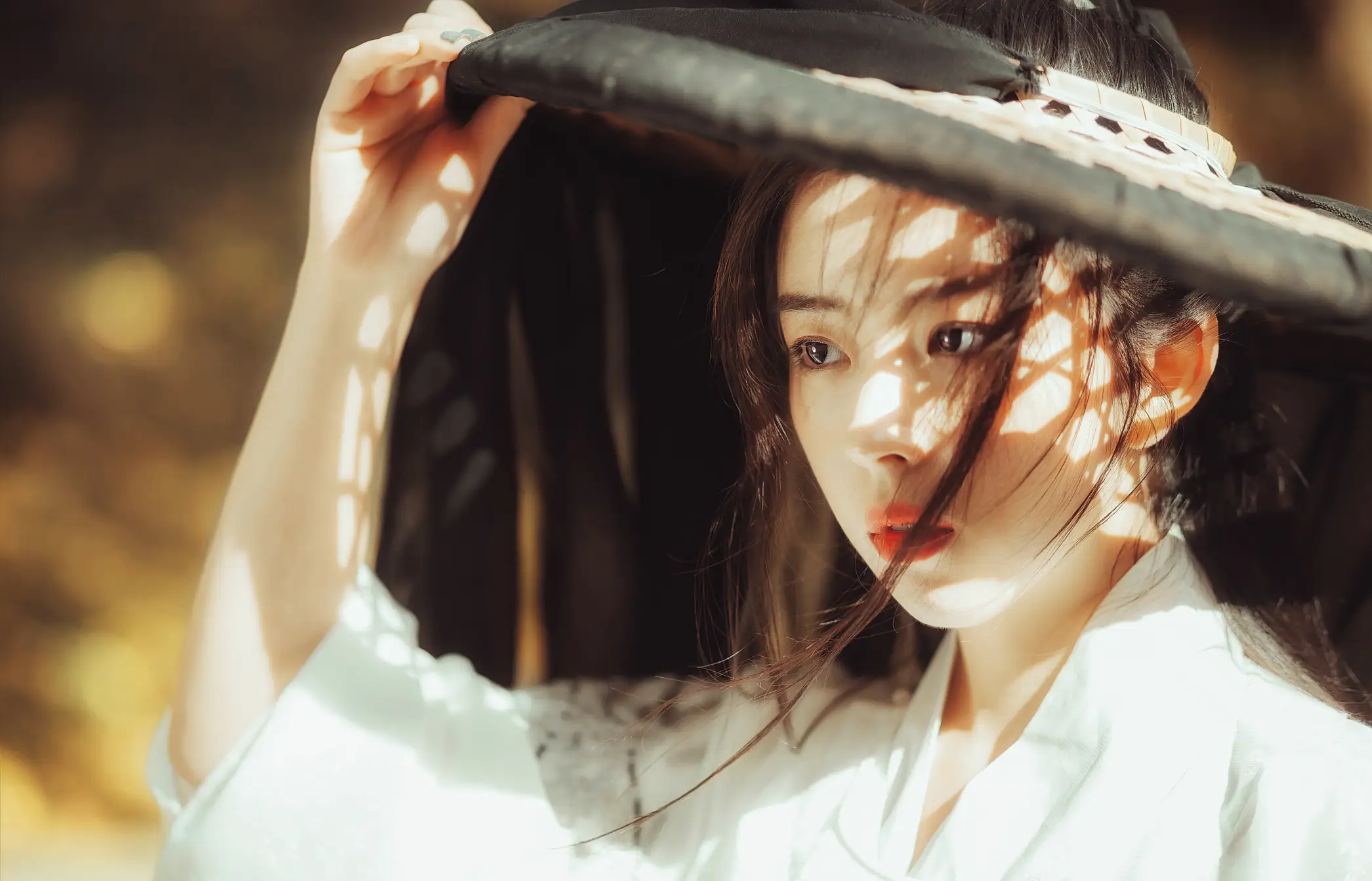 [艺图语] 2022.01.10 Vol.617 – 江湖 熊安妮#[22P]-1