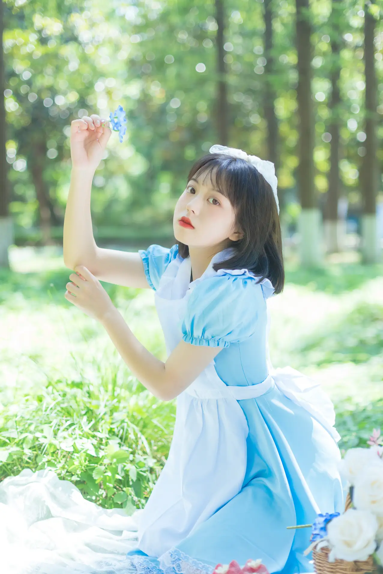 [艺图语] 2022.08.05 Vol.1628 – 雏菊和草莓 哈吉麻花#[32P]-1