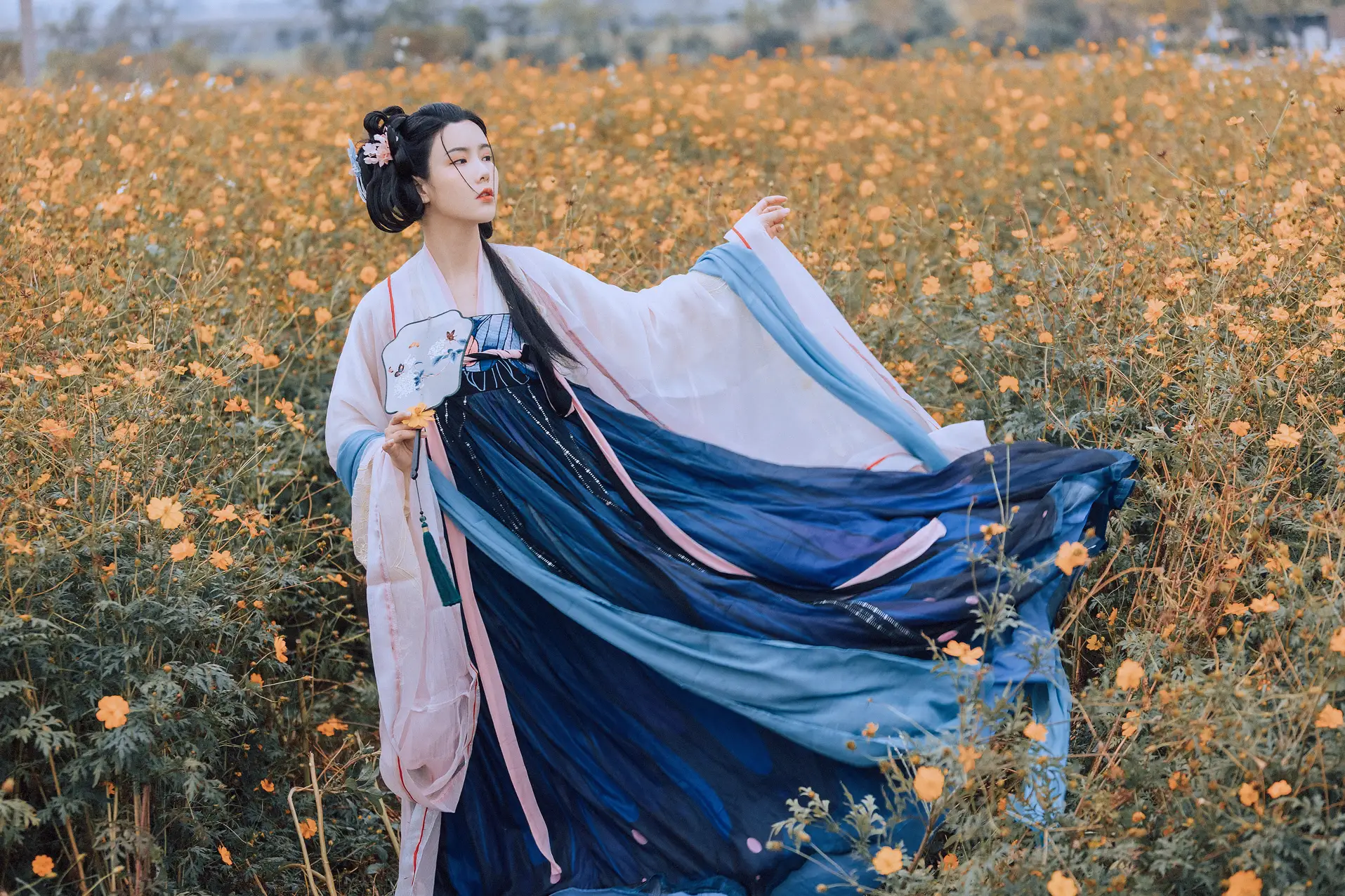 [艺图语] 2021.10.08 Vol.338 – 秋日芳菲 三重子#[23P]-1