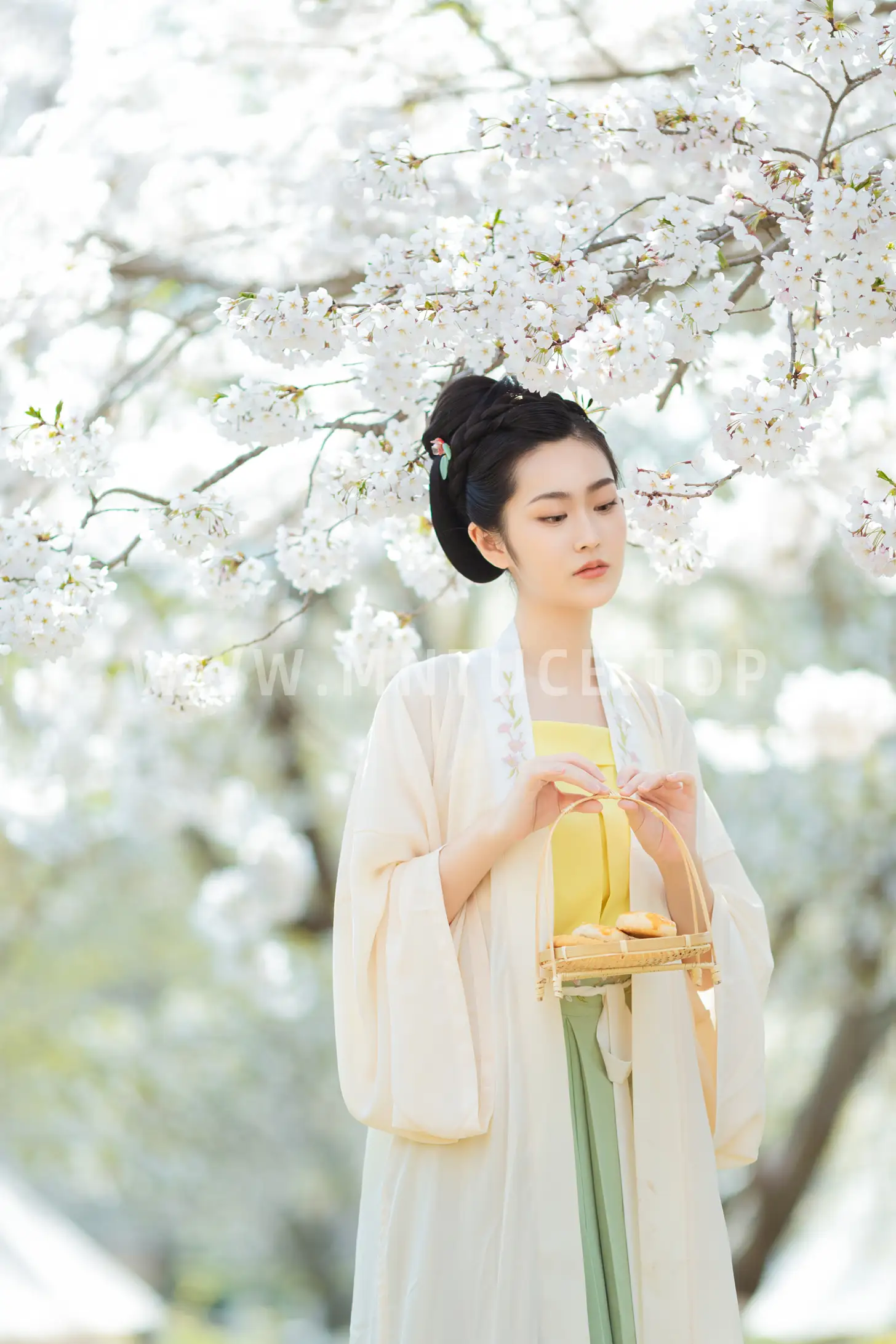 [艺图语] 2022.07.06 Vol.1398 – 樱花开 是MiN呀#[22P]-9