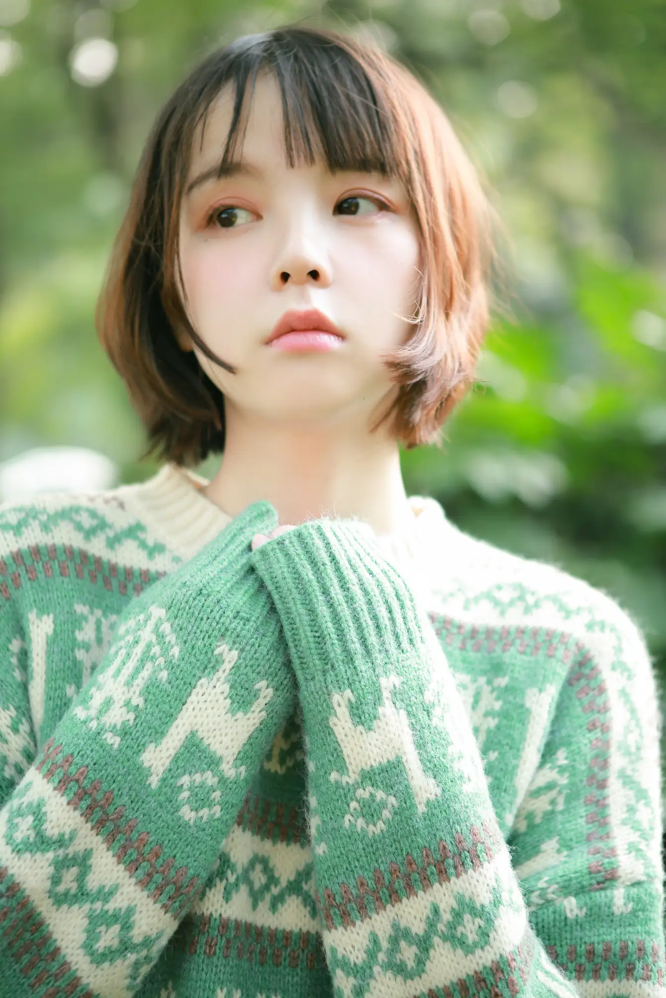 [艺图语] 2022.08.06 Vol.1642 – 氧气女孩 雨一颗#[22P]-1