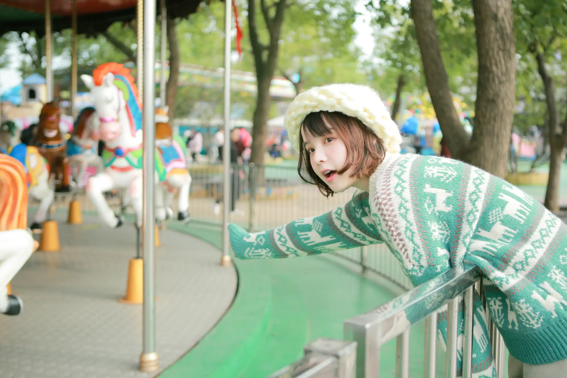 [艺图语] 2022.08.06 Vol.1642 – 氧气女孩 雨一颗#[22P]-9