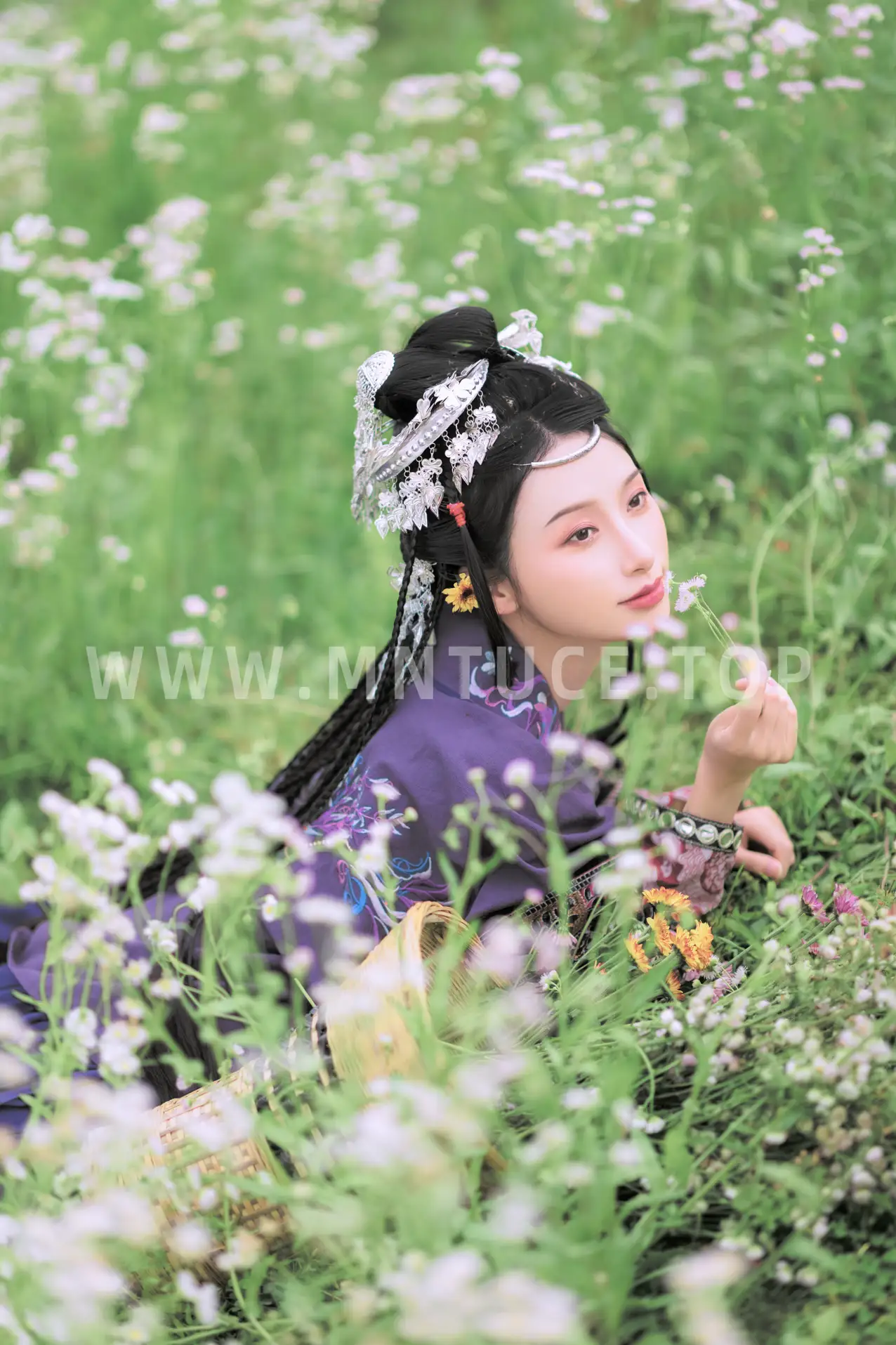 [艺图语] 2022.08.23 Vol.1774 – 苗疆少女 眸小妖#[42P]-8