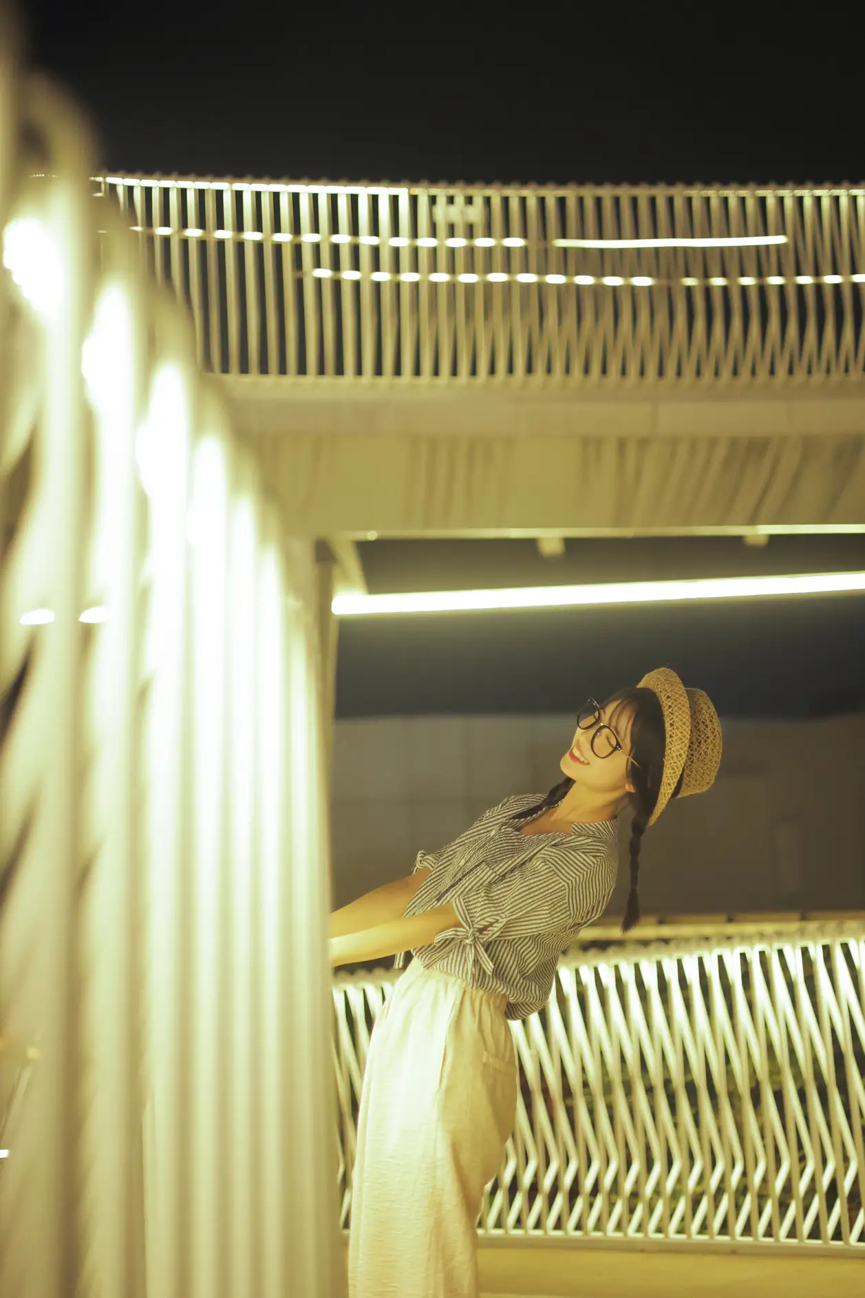 [艺图语] 2022.08.12 Vol.1689 – 星光乐园 一只阿梦崽#[42P]-2