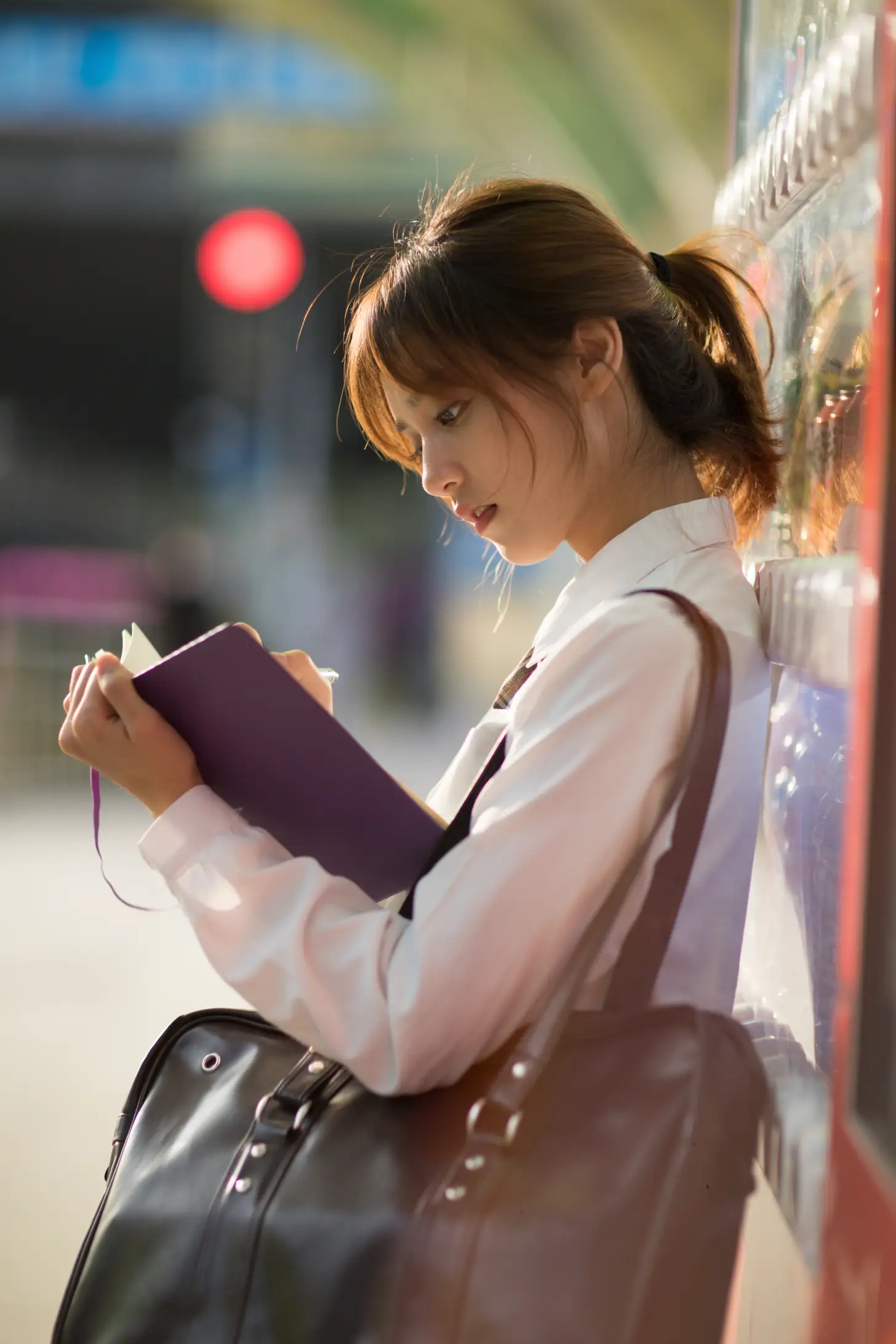 [艺图语] 2021.09.30 Vol.330 – 站台 雨文#[23P]-2