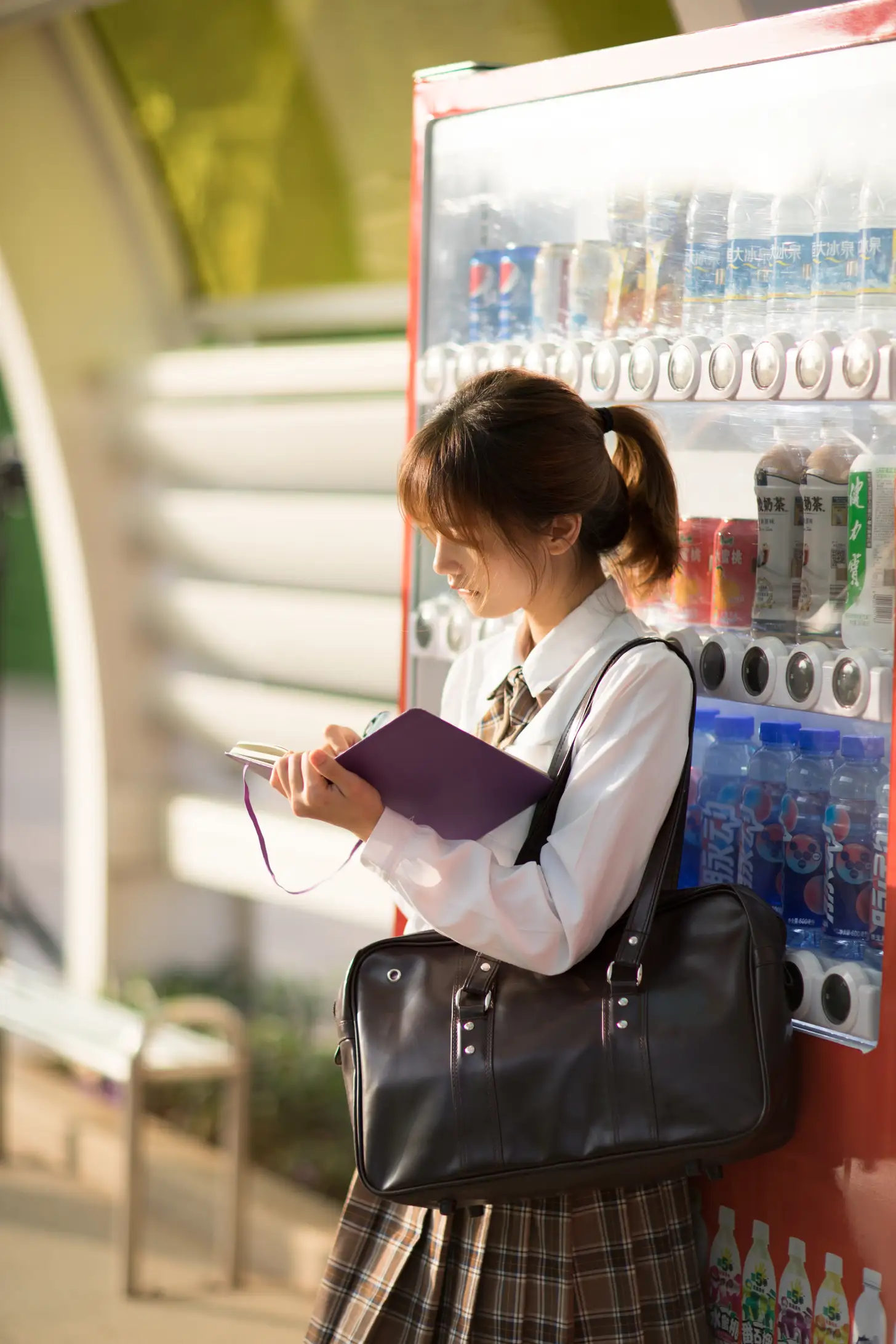 [艺图语] 2021.09.30 Vol.330 – 站台 雨文#[23P]-3