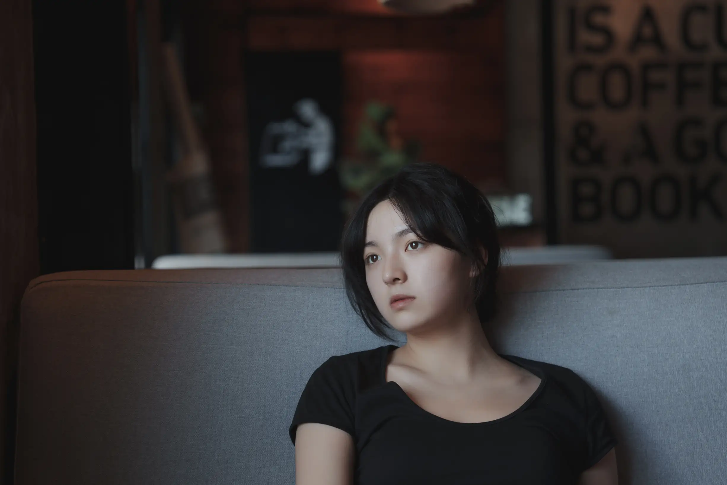 [艺图语] 2022.09.11 Vol.1924 – 咖啡屋里的素颜女孩 dudu#[32P]-6