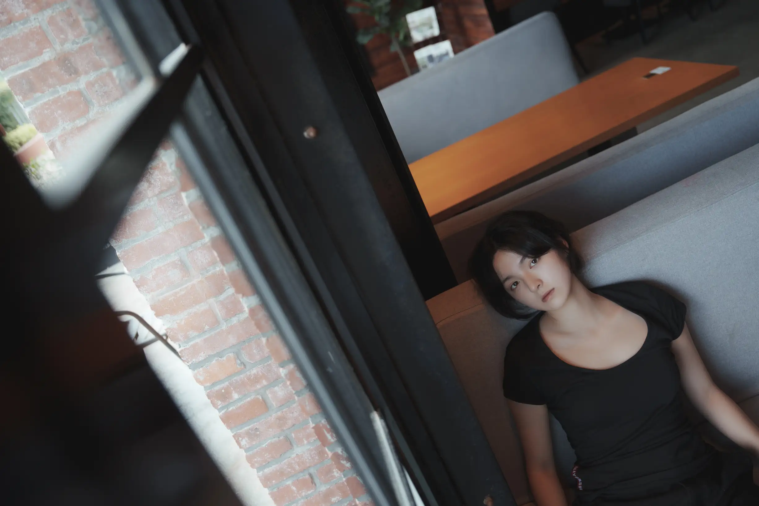 [艺图语] 2022.09.11 Vol.1924 – 咖啡屋里的素颜女孩 dudu#[32P]-6