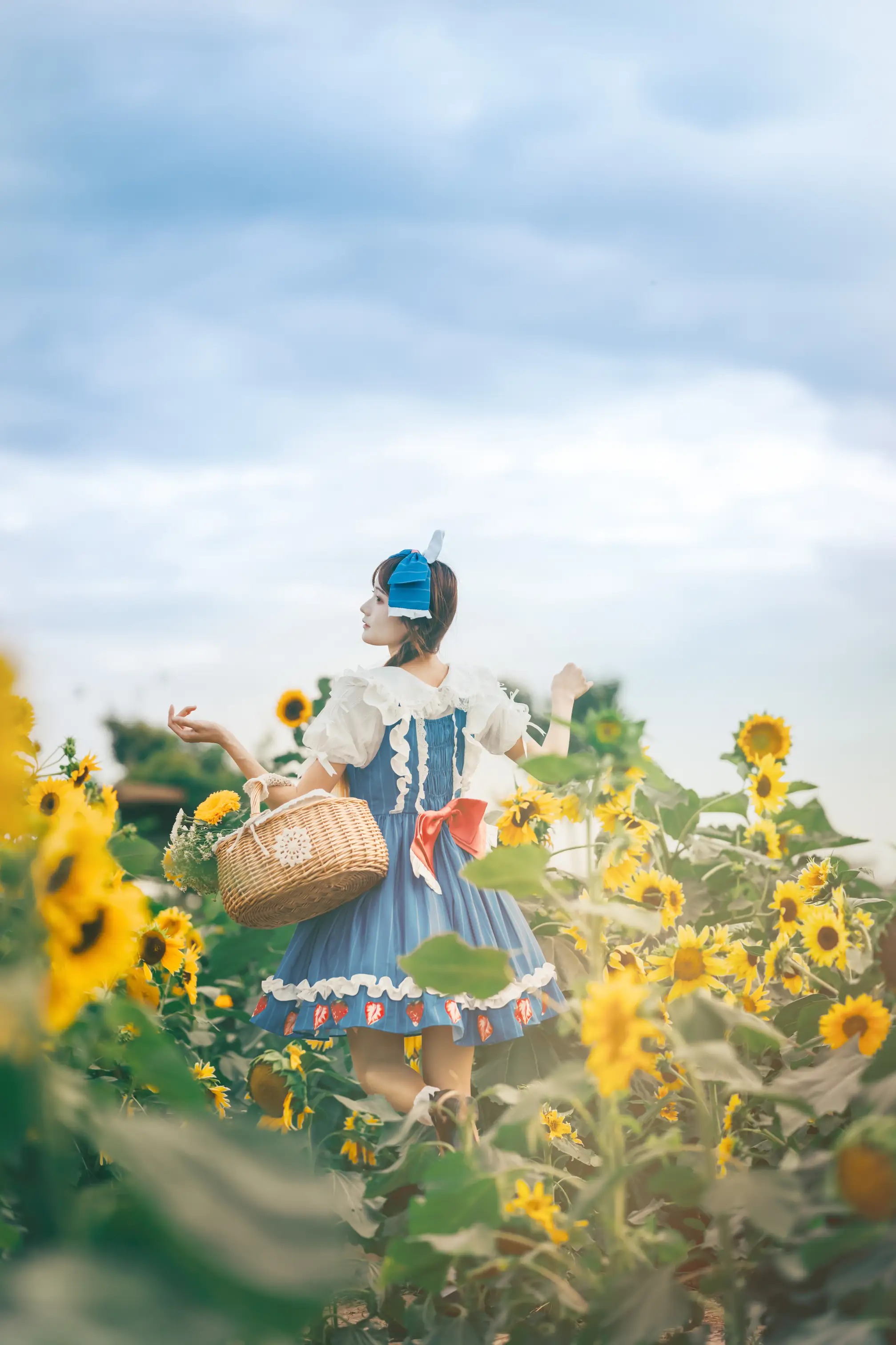 [艺图语] 2022.07.18 Vol.1515 – 甜甜向日葵女孩 兔子Zzz不吃胡萝卜#[32P]-2