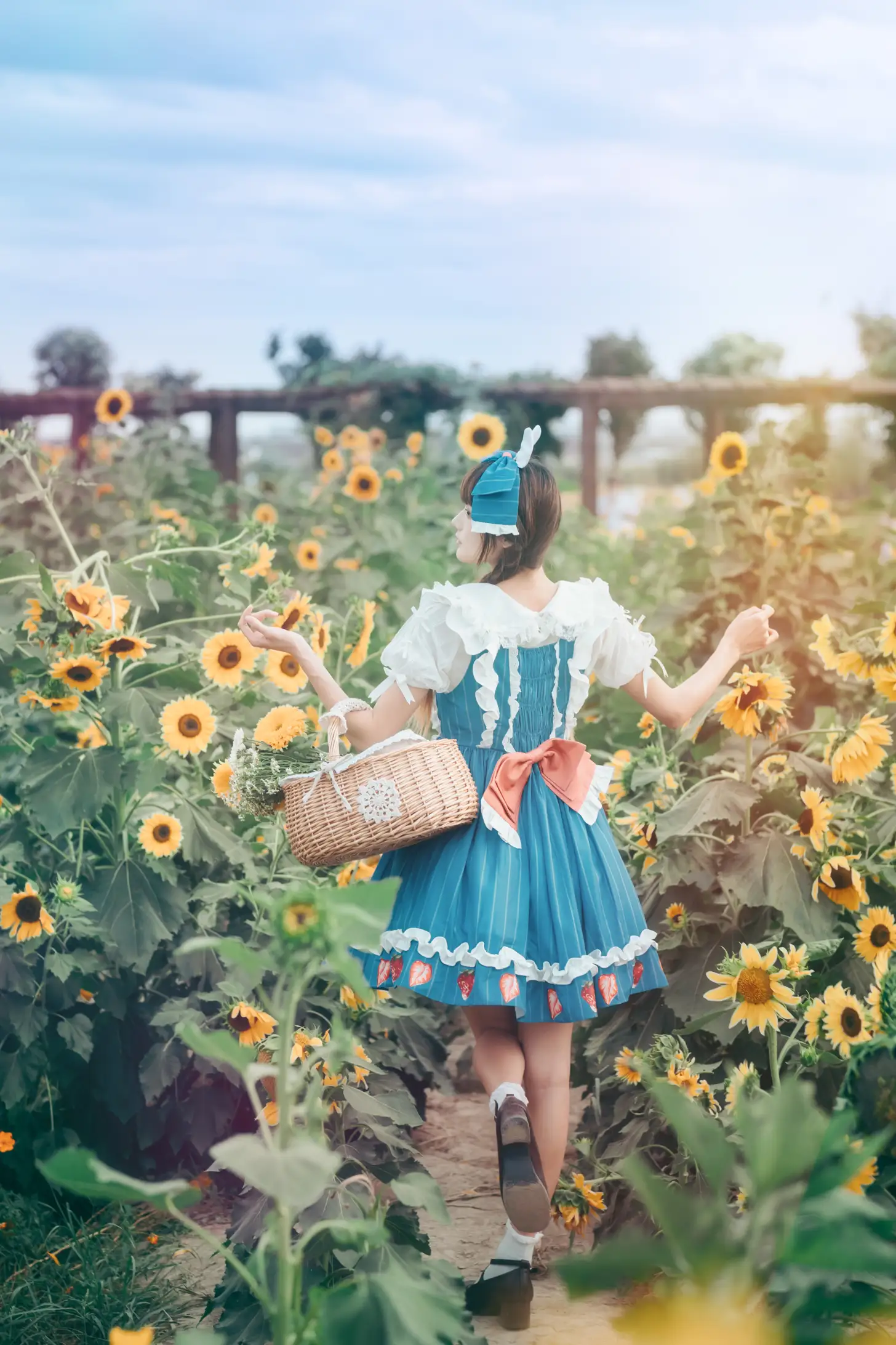 [艺图语] 2022.07.18 Vol.1515 – 甜甜向日葵女孩 兔子Zzz不吃胡萝卜#[32P]-10