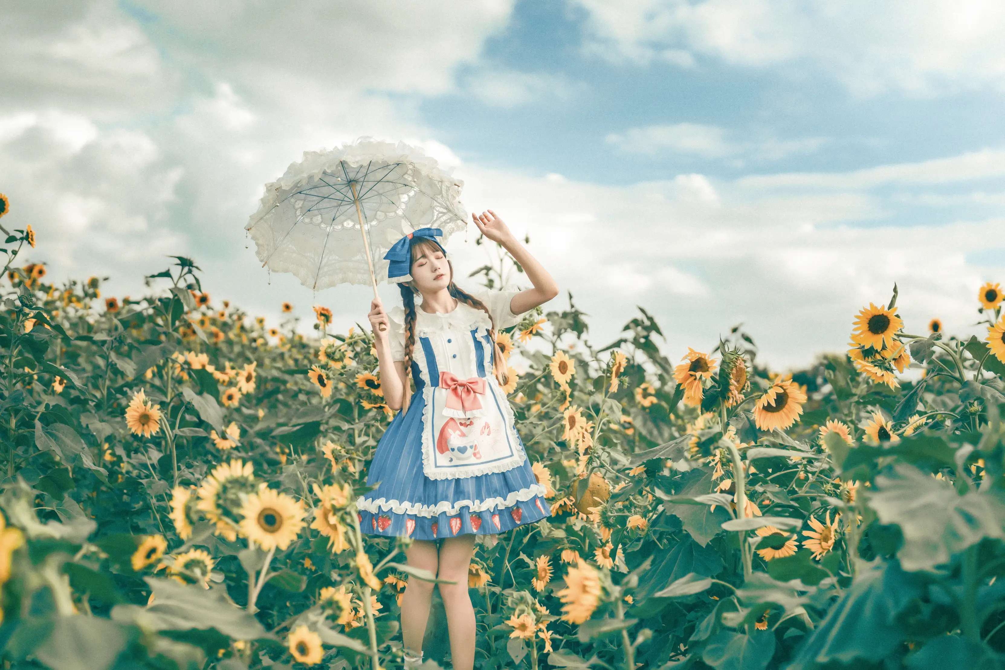 [艺图语] 2022.07.18 Vol.1515 – 甜甜向日葵女孩 兔子Zzz不吃胡萝卜#[32P]-1