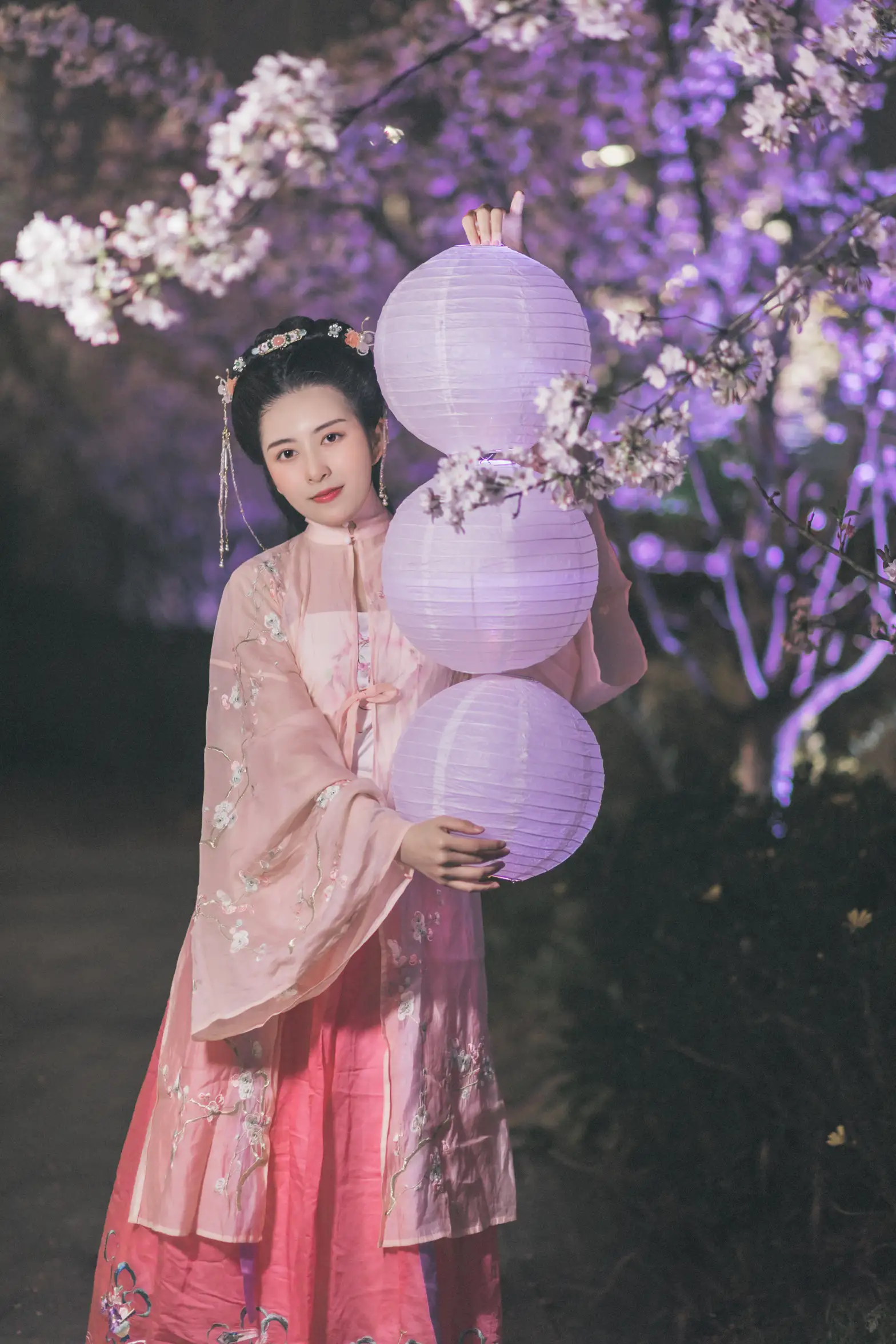 [艺图语] 2022.08.02 Vol.1607 – 夜樱 秘制大何酱#[25P]-3