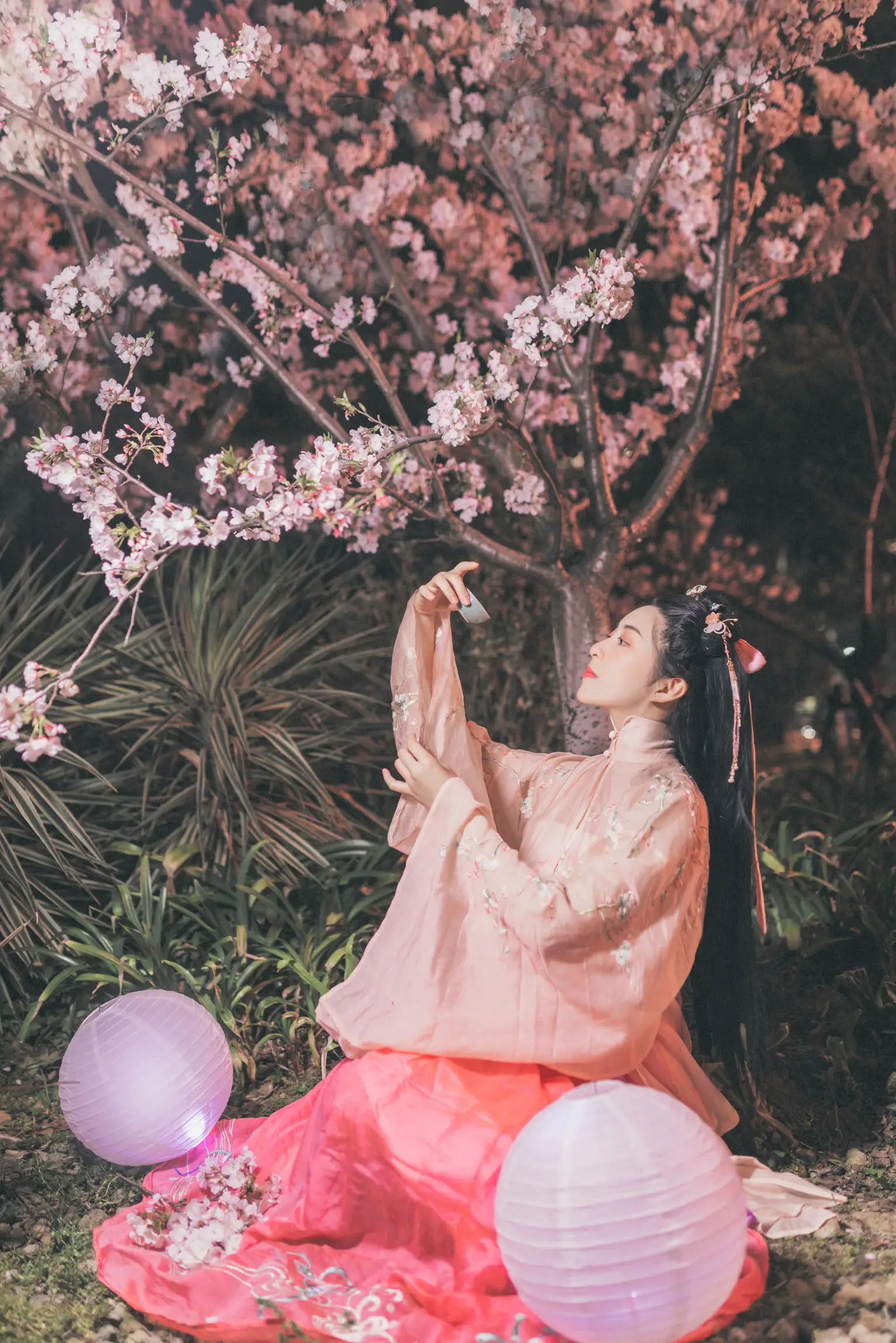 [艺图语] 2022.08.02 Vol.1607 – 夜樱 秘制大何酱#[25P]-7